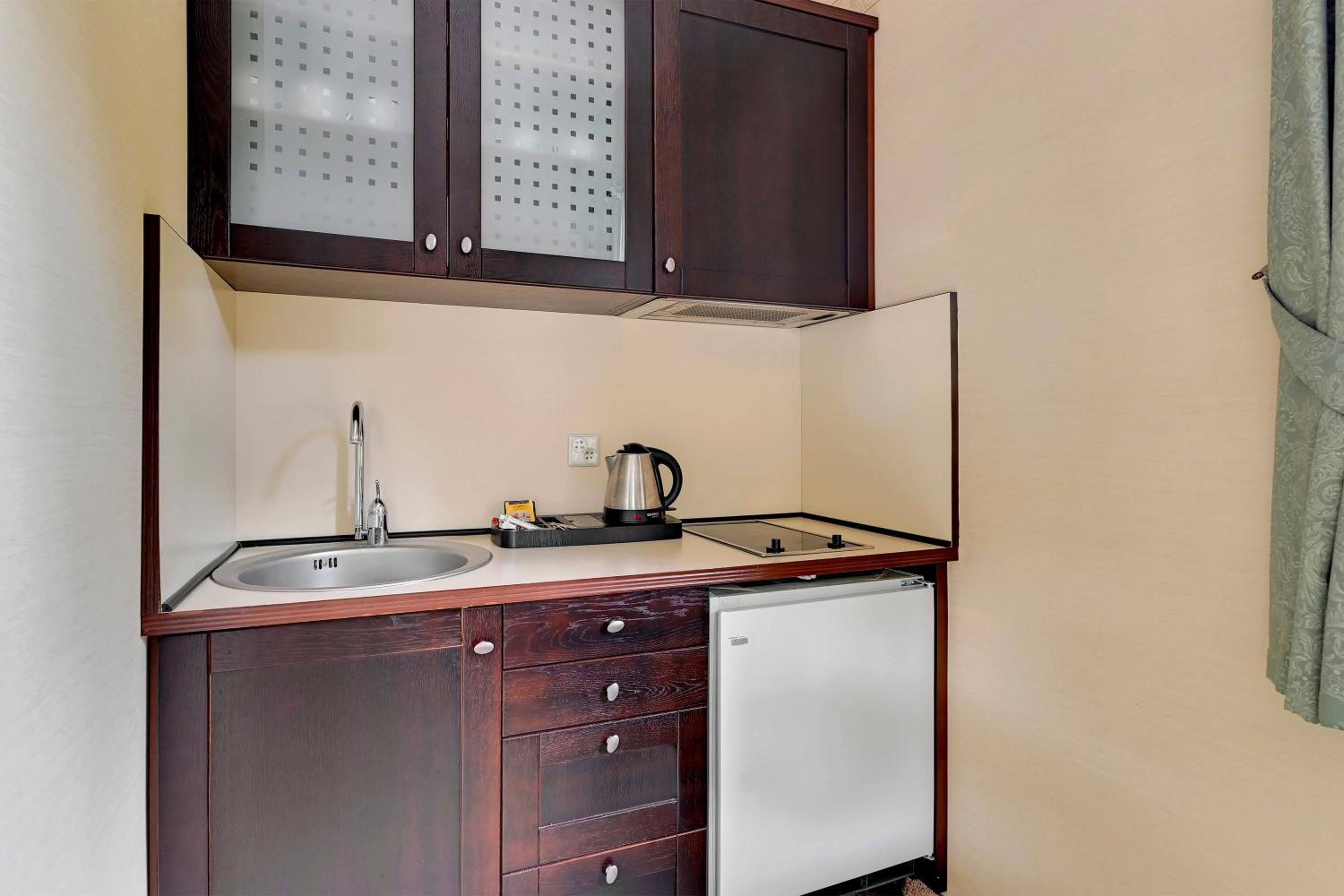 Studio - Photo 13