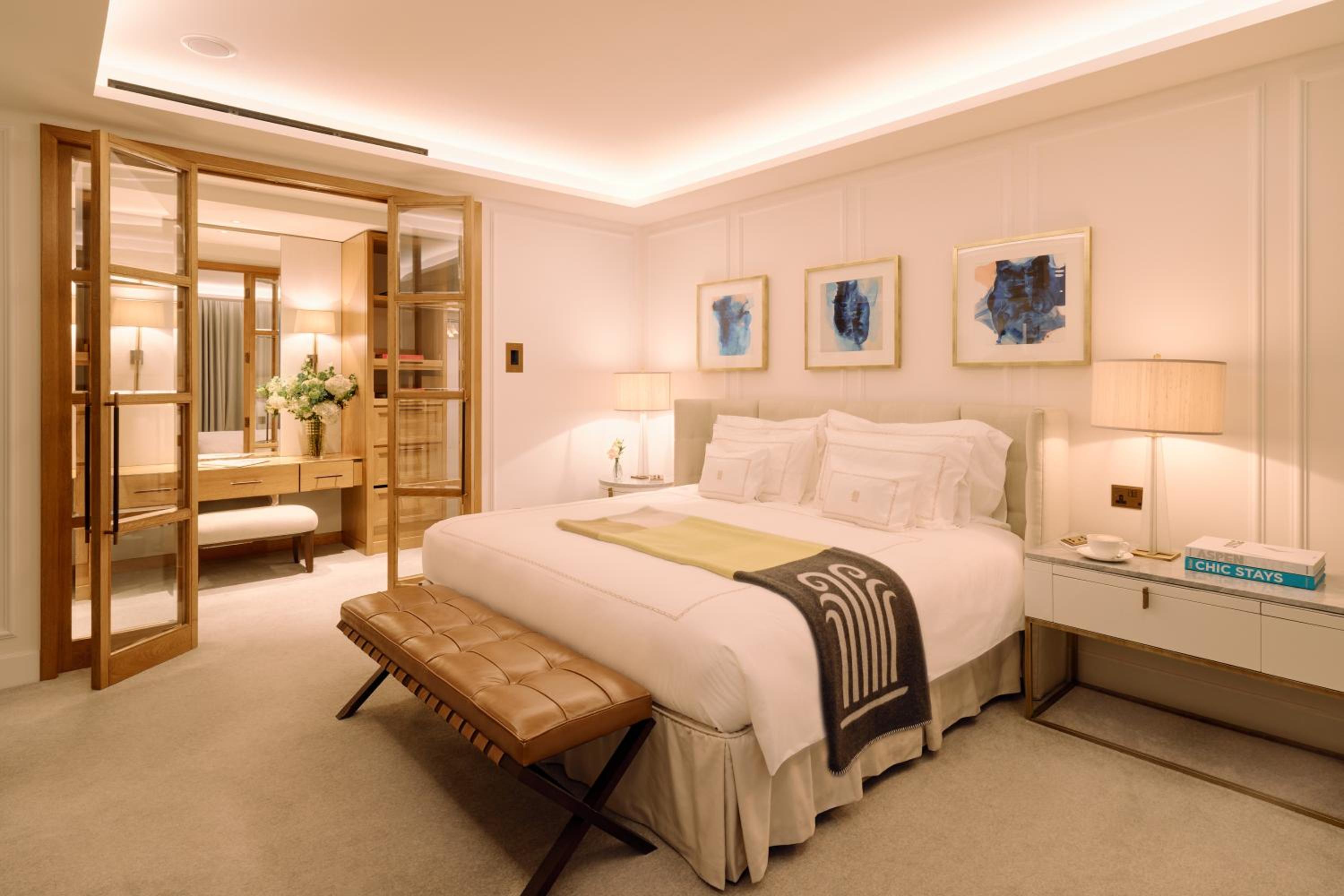 London Suite thumbnail 5