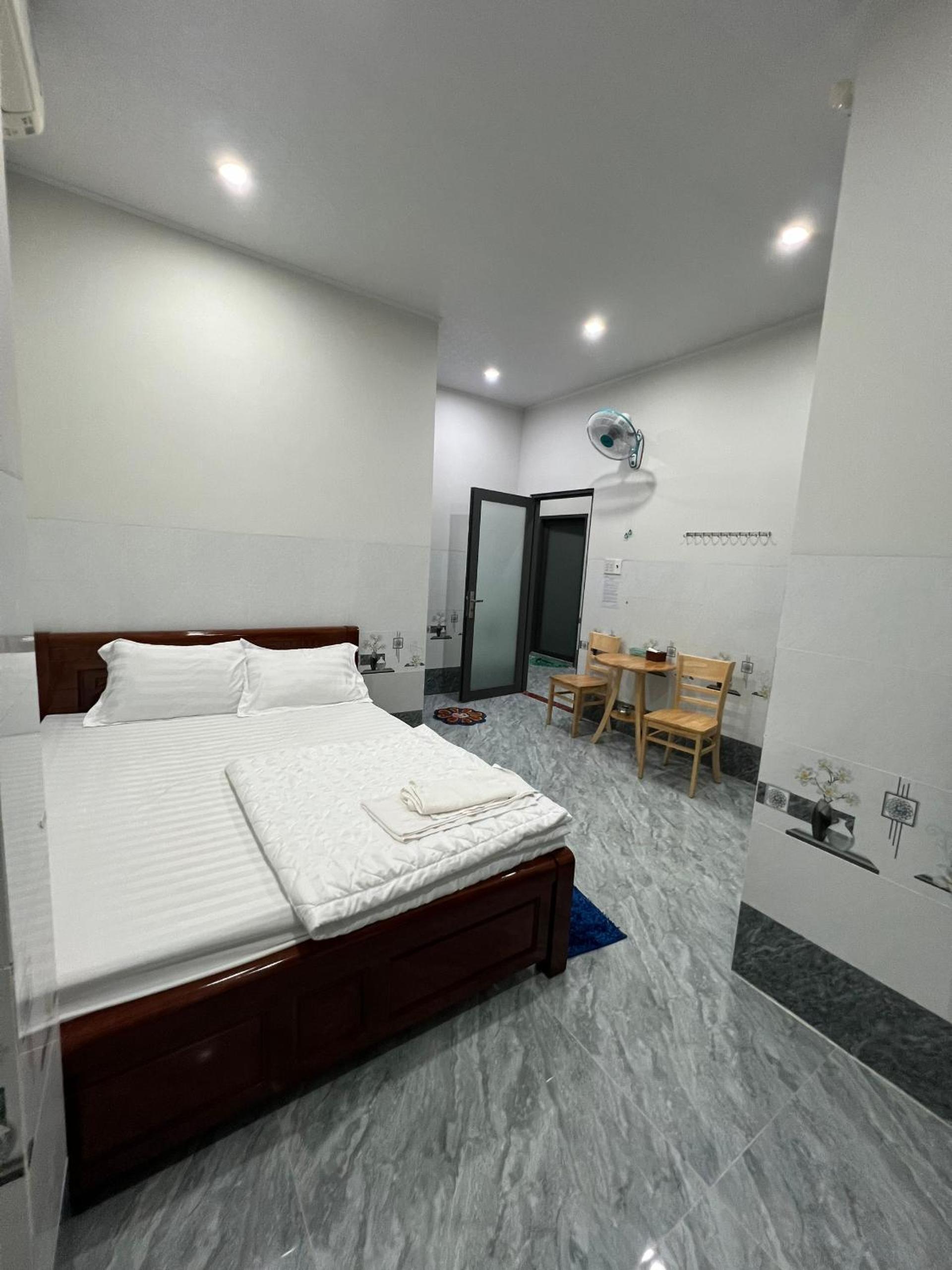 King Room with Balcony photo 1