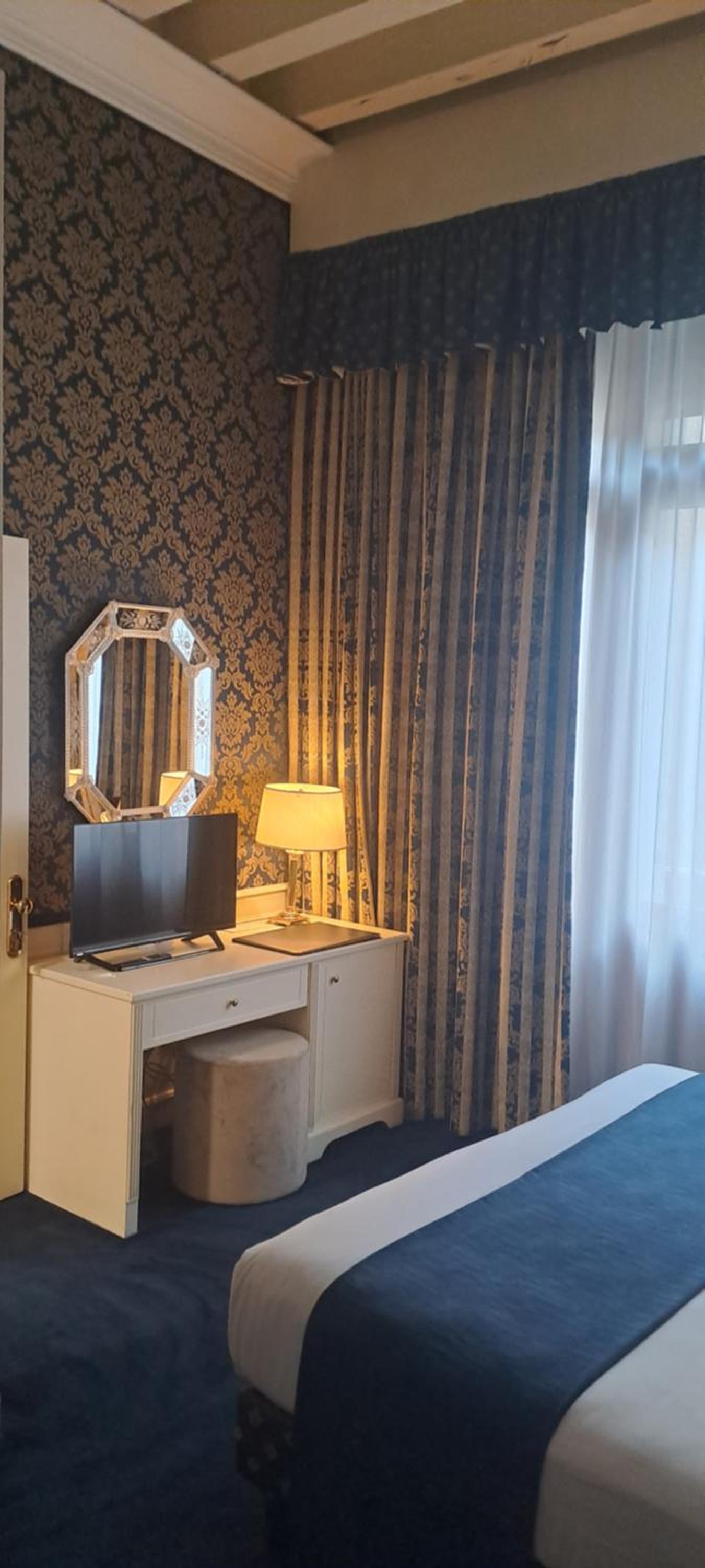 Junior Suite with Balcony photo 3