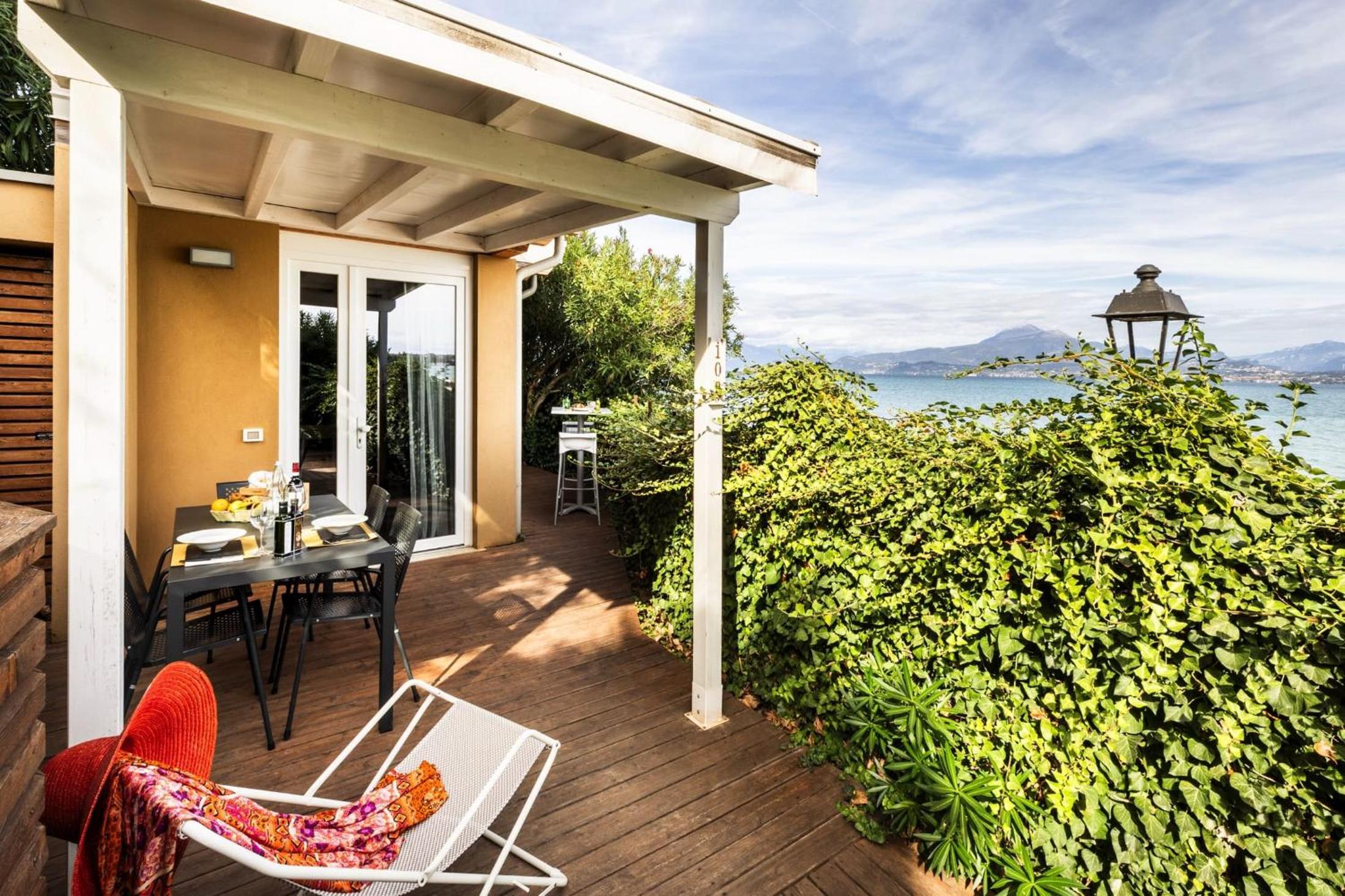 Bungalow Beach Front (2 adults) - Photo 13