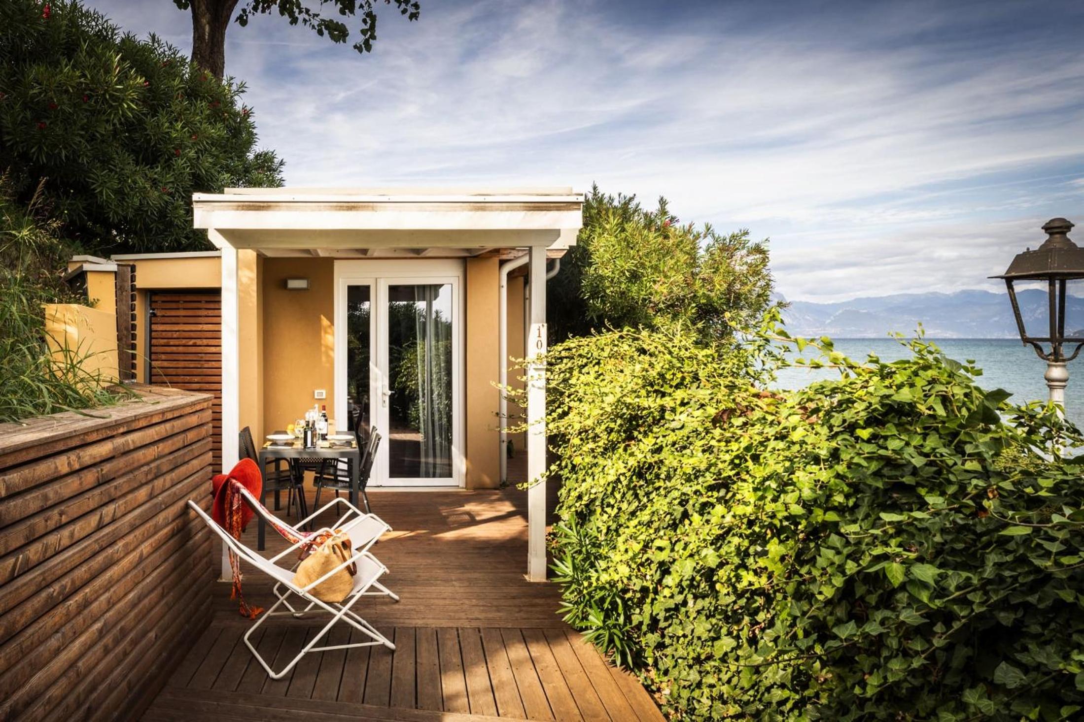 Bungalow Beach Front (2 adults) - Photo 11