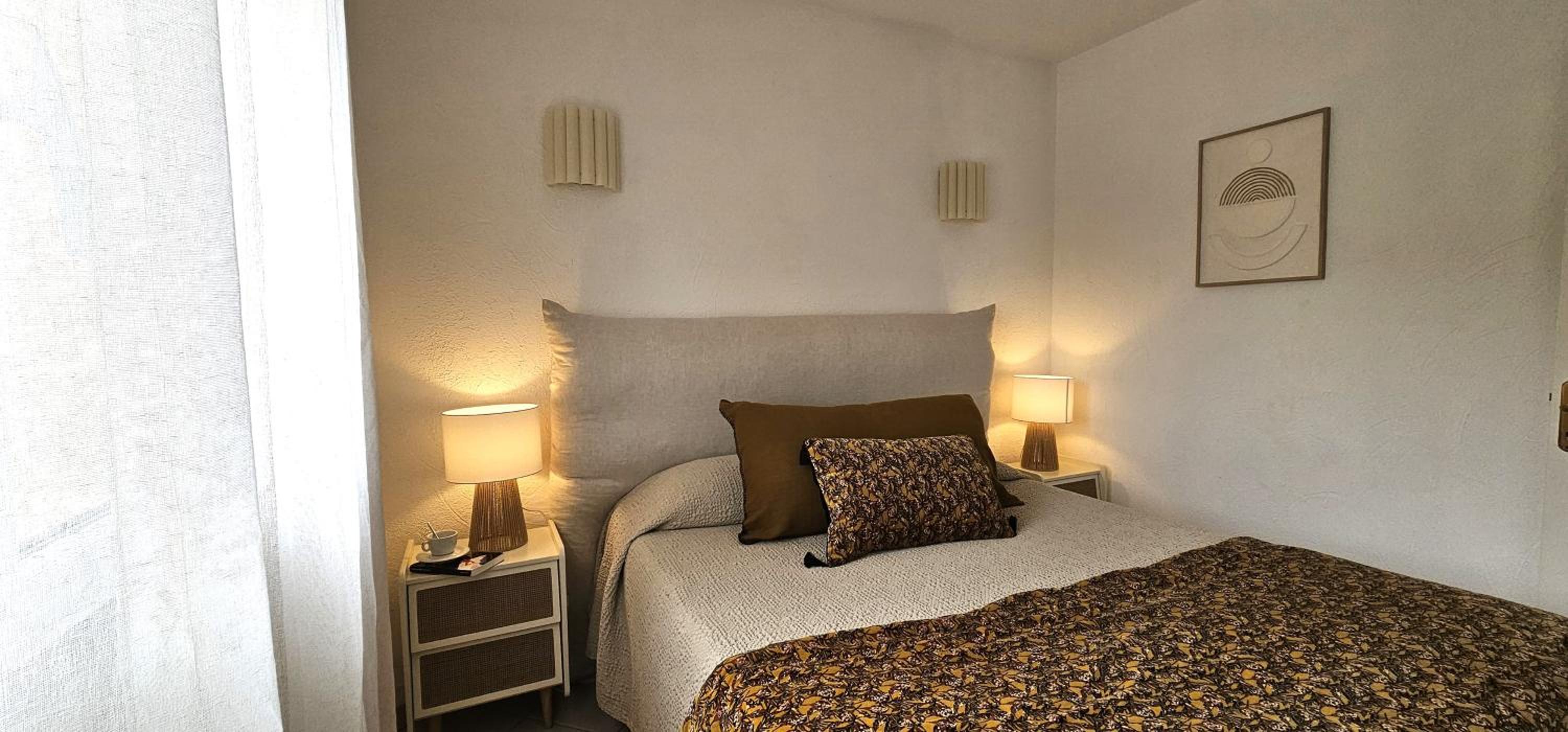 Superior One-Bedroom Apartment with Sea View