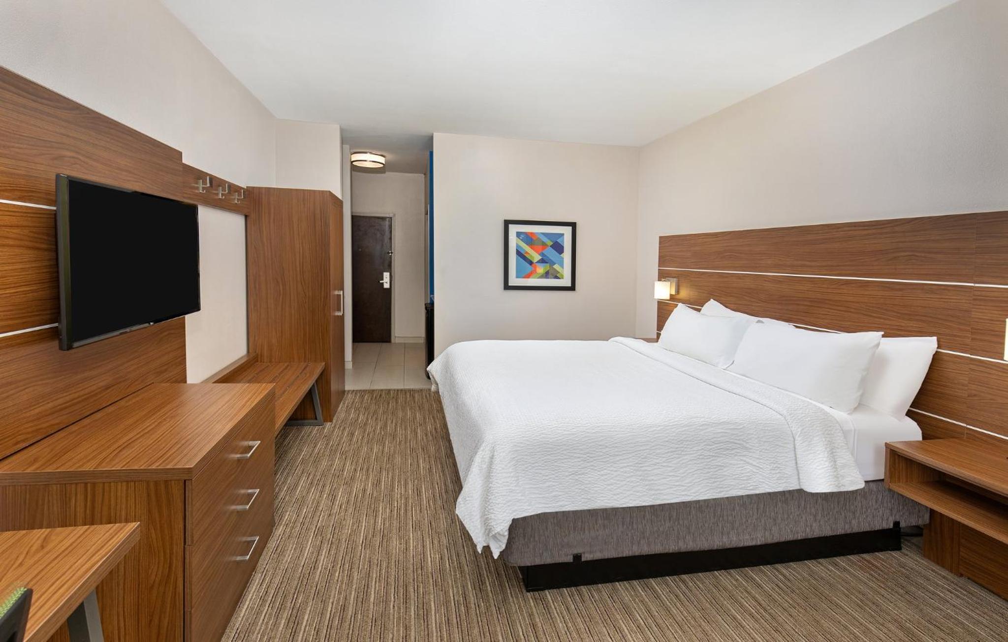 Standard King Room - Photo 3