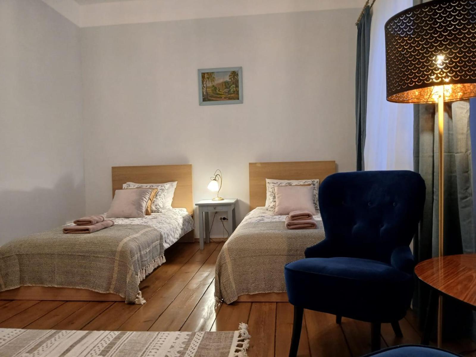 Two-Bedroom Apartment - Photo 4