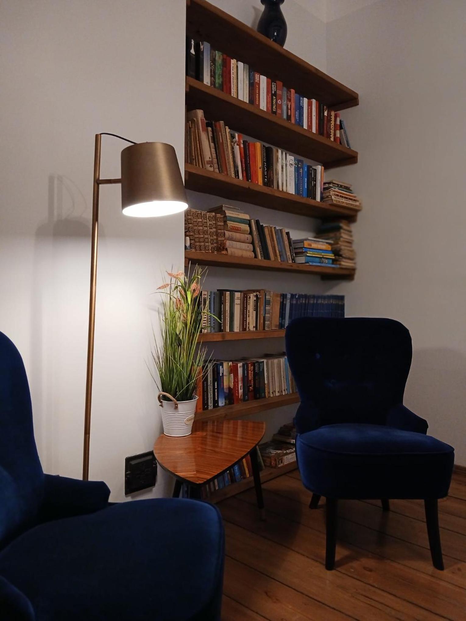 One-Bedroom Apartment - Photo 6