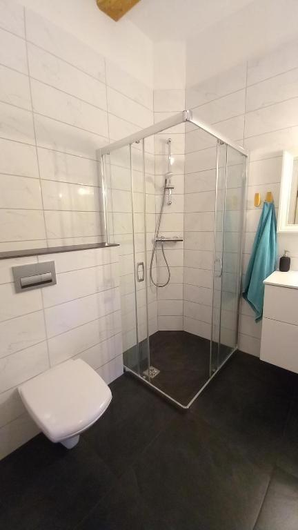 Two-Bedroom Apartment - Photo 14
