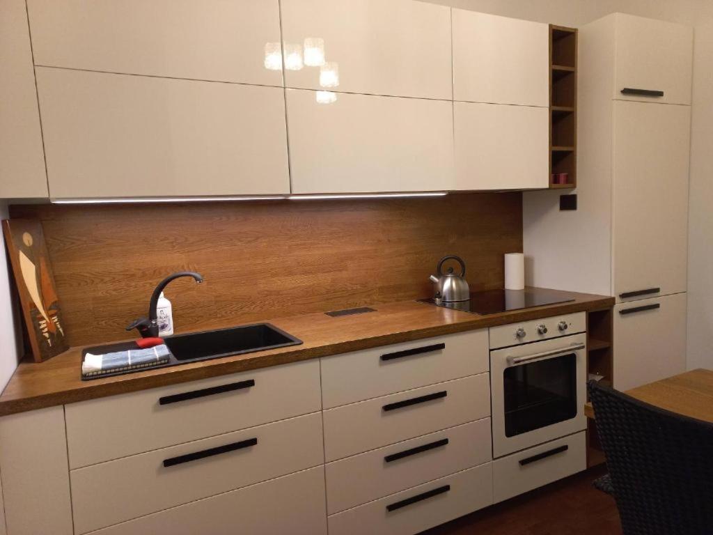 Two-Bedroom Apartment - Photo 6