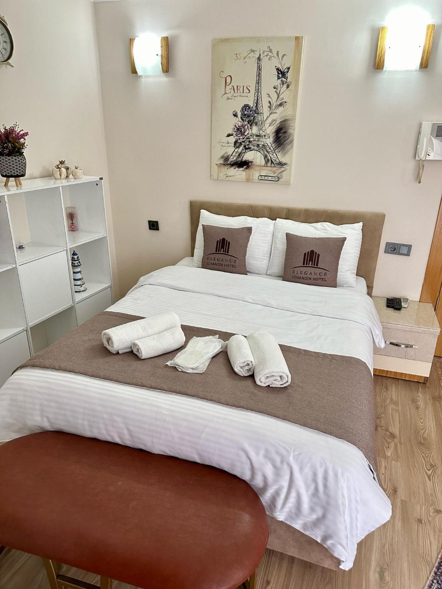 Twin Room with Balcony photo 2