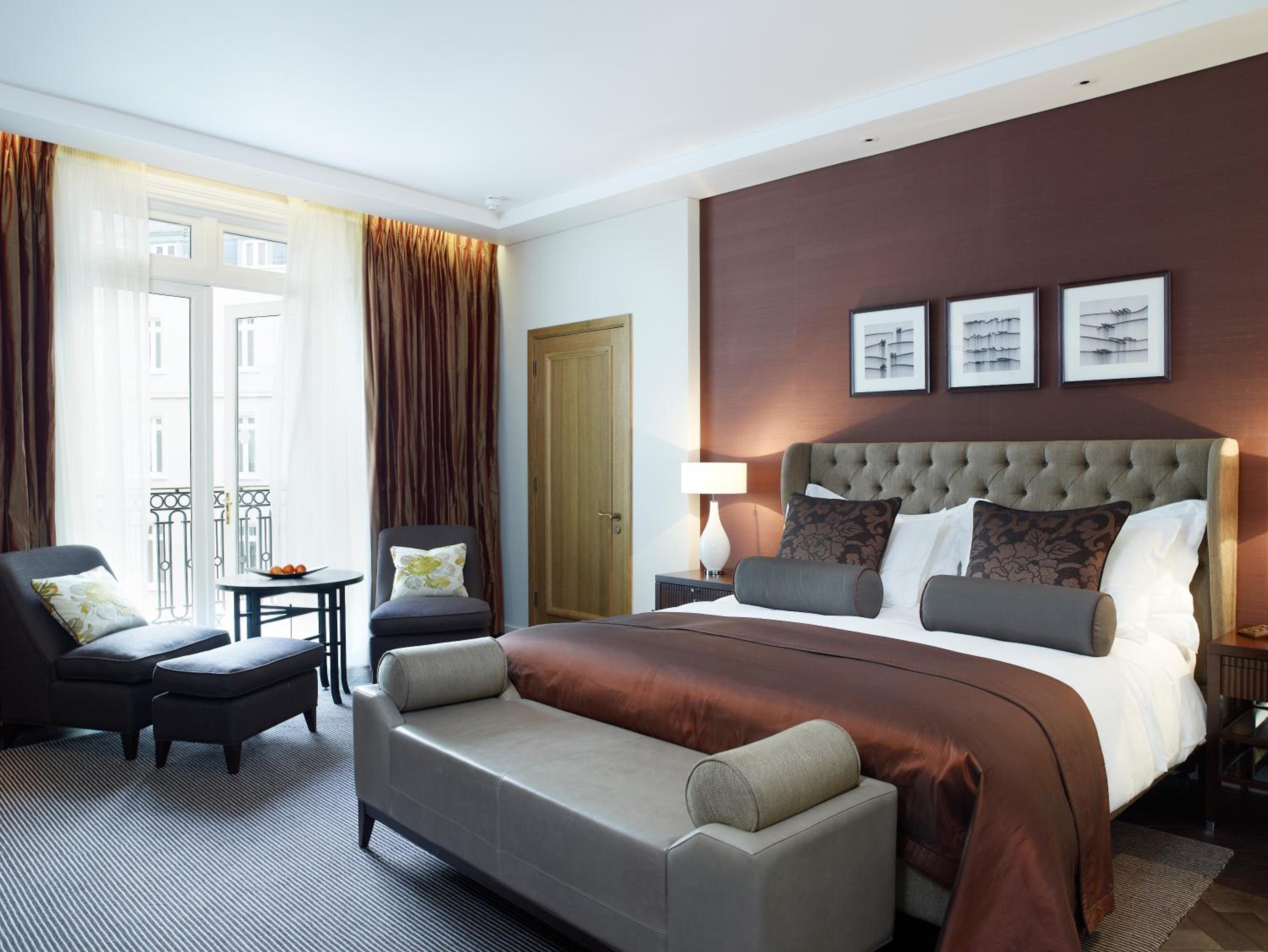 Deluxe Junior Suite thumbnail 5