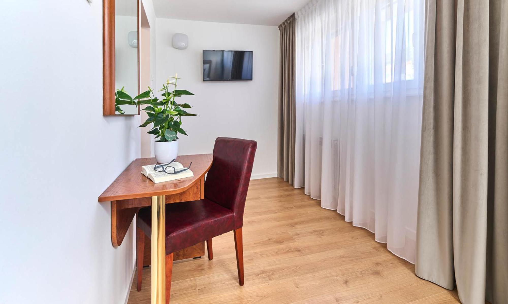 Standard Double Room - Photo 2