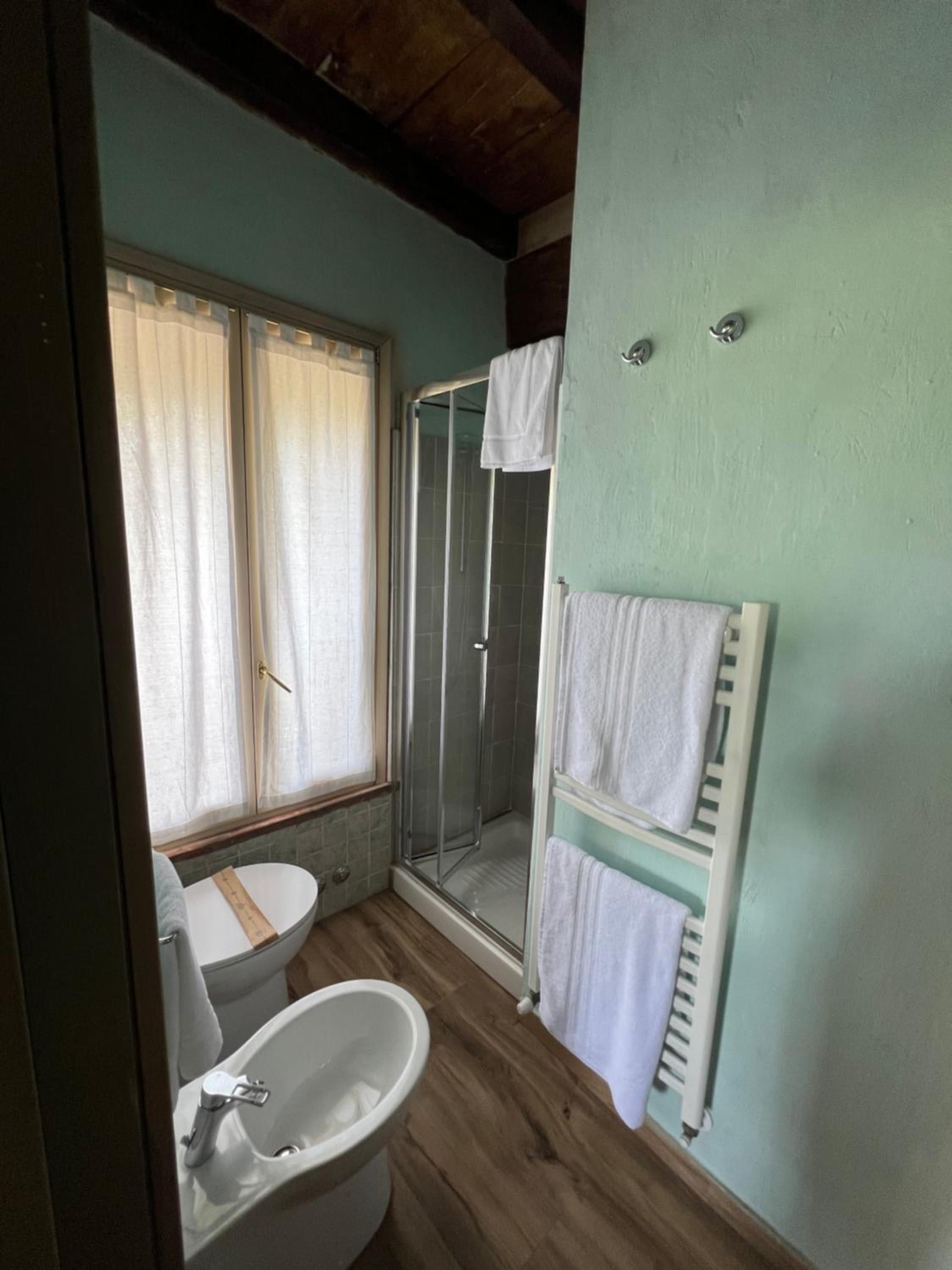 Deluxe King Room photo 3