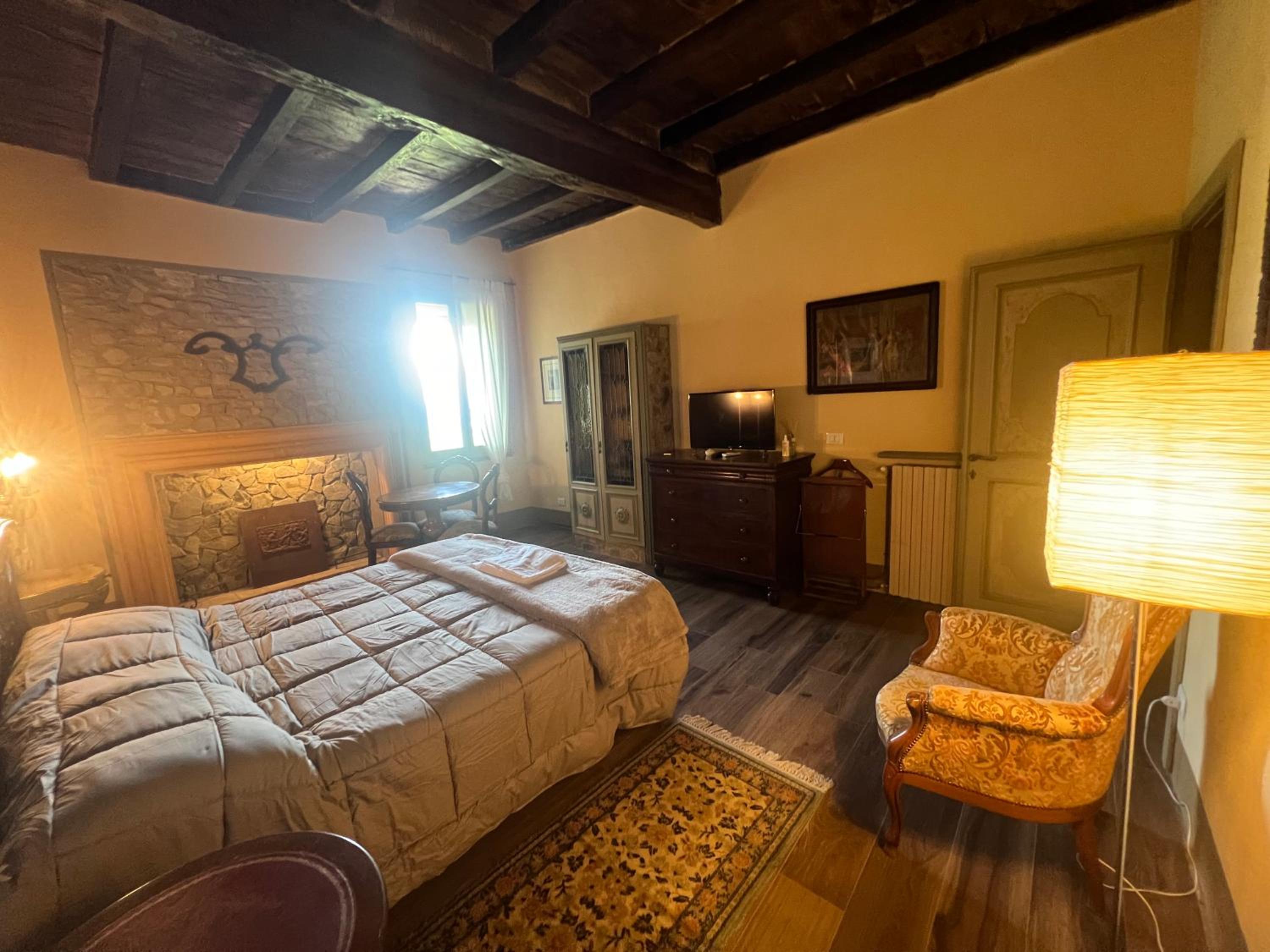Deluxe King Room photo 3