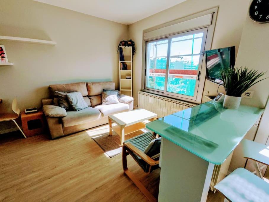 Apartment with Balcony photo 2