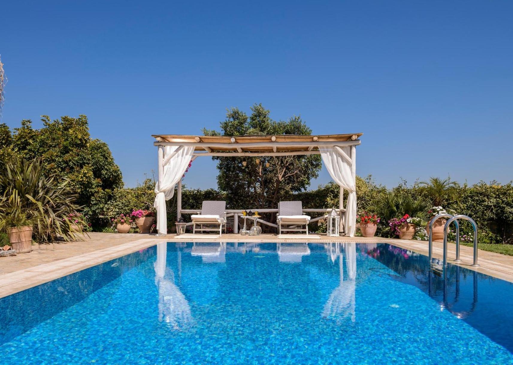 Three-Bedroom Villa with Private Pool photo 3