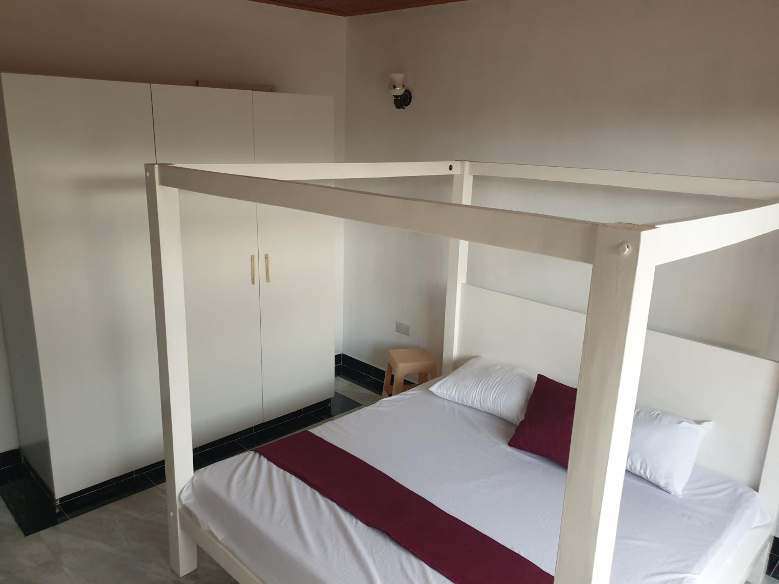 One-Bedroom House photo 1