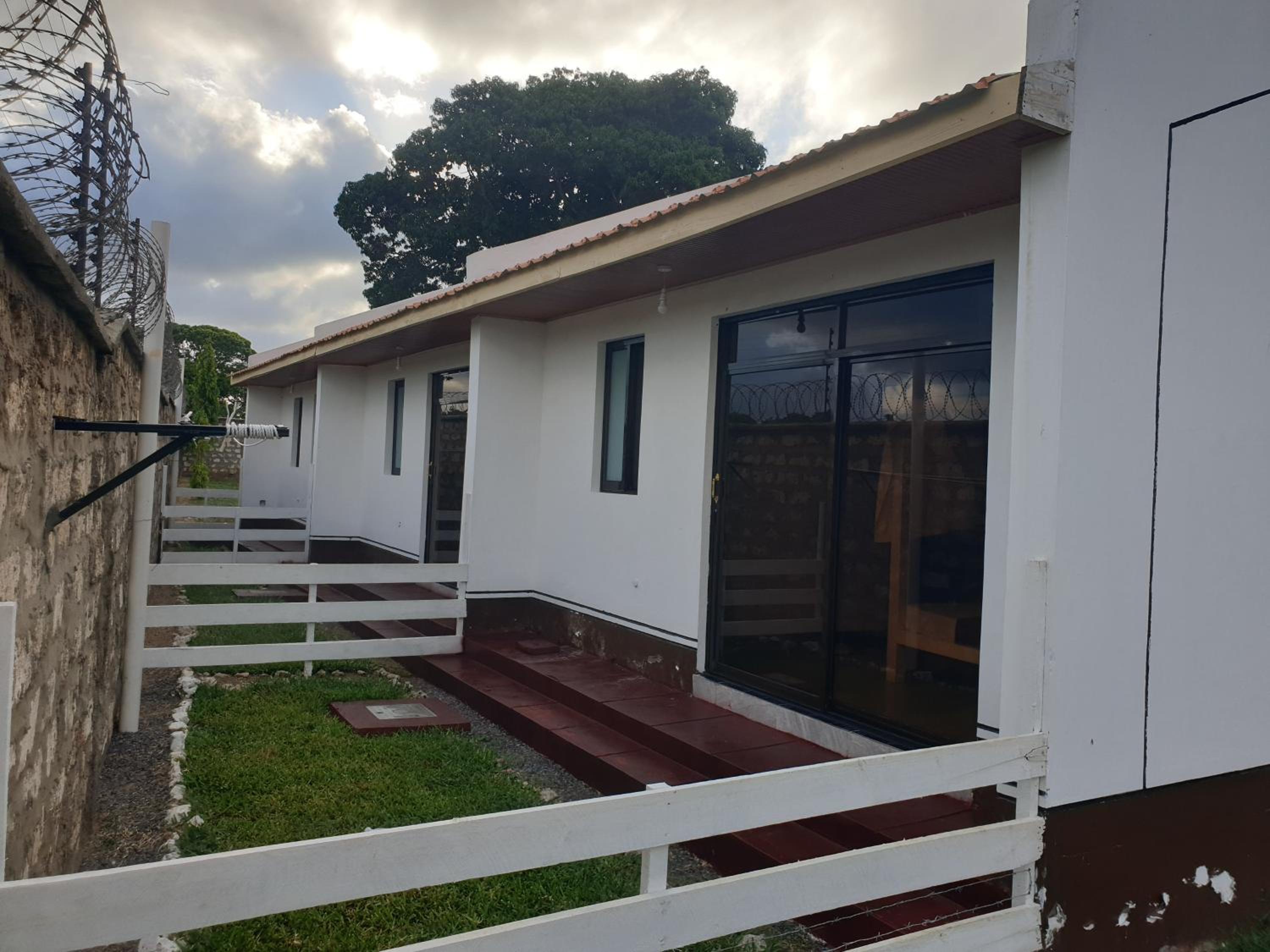 One-Bedroom House photo 3
