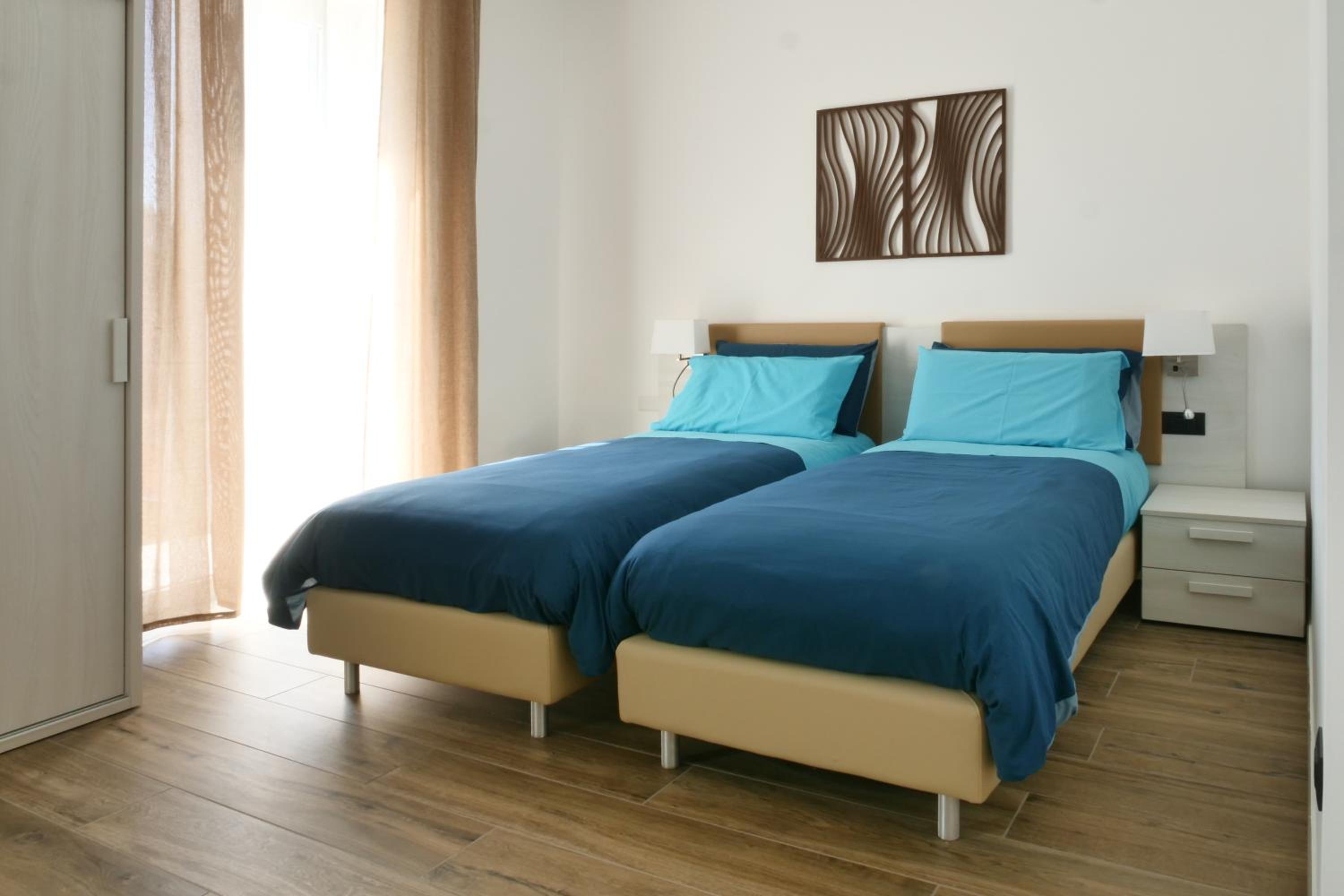 Twin Room with Private Bathroom photo 1