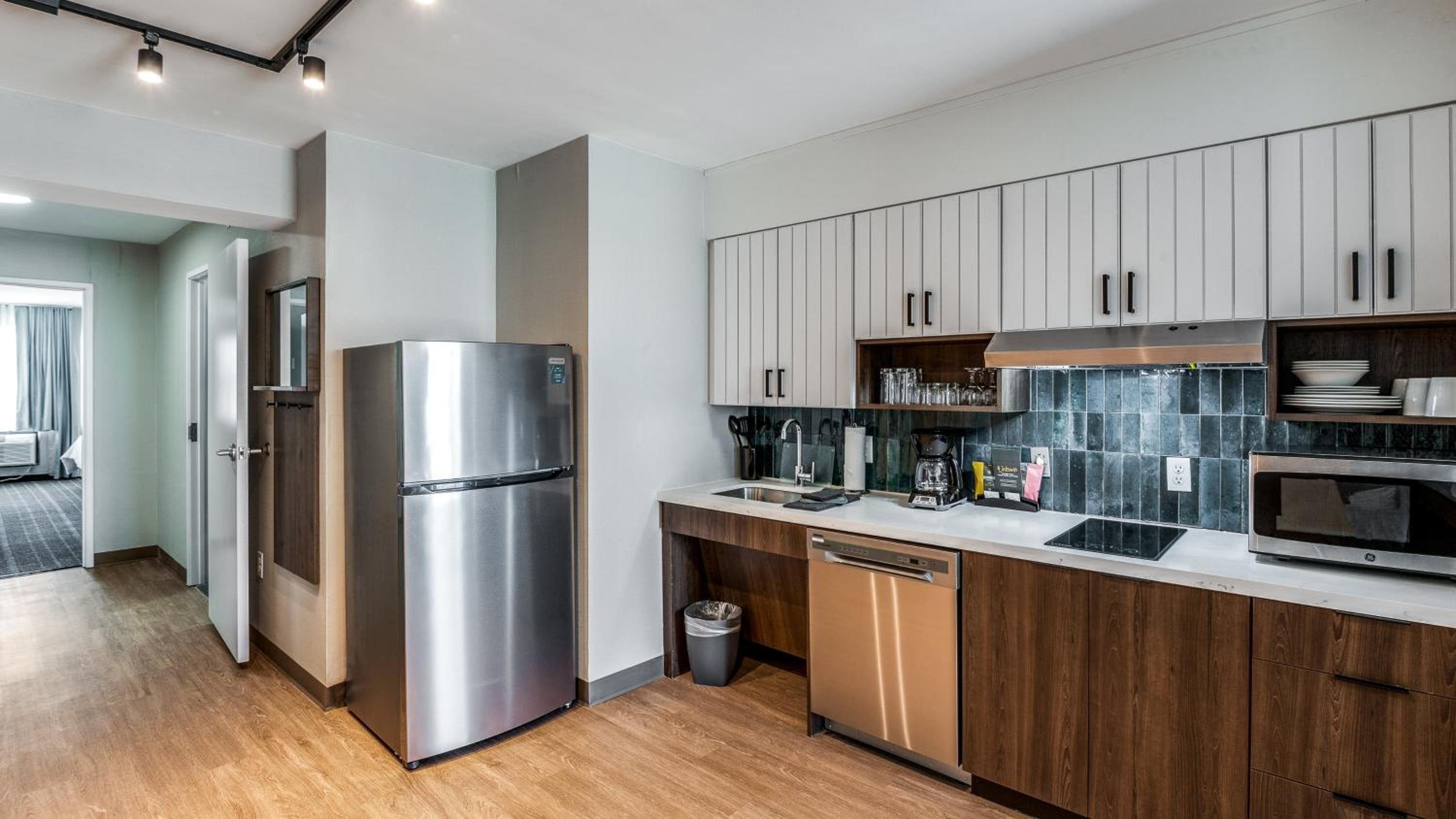 One-Bedroom Suite - Communications and Mobility Accessible - Photo 9