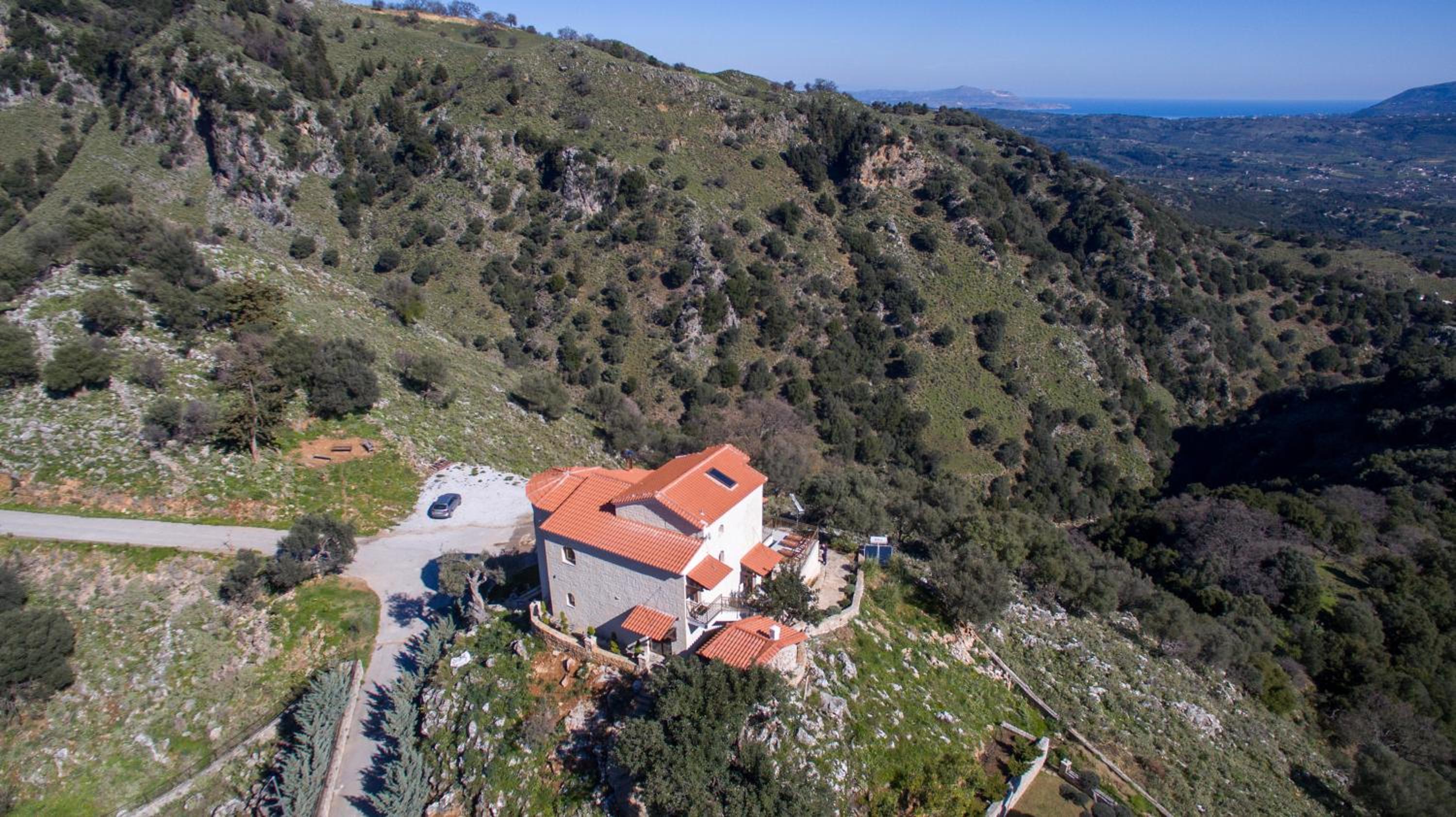 Geroulios Kastro Ιι, A 100acres Yoga Retreat photo 2