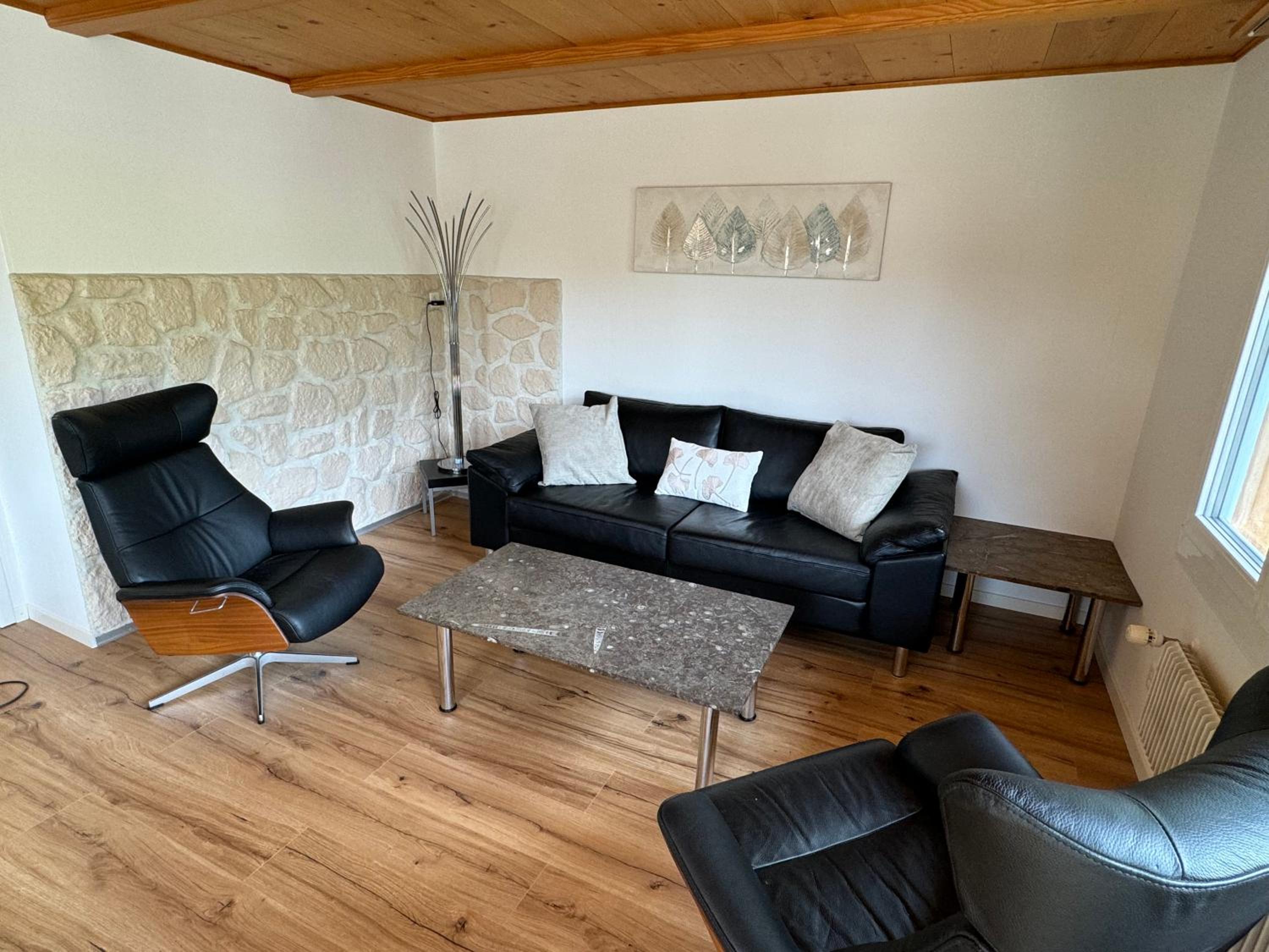 Three-Bedroom Apartment with Balcony photo 1
