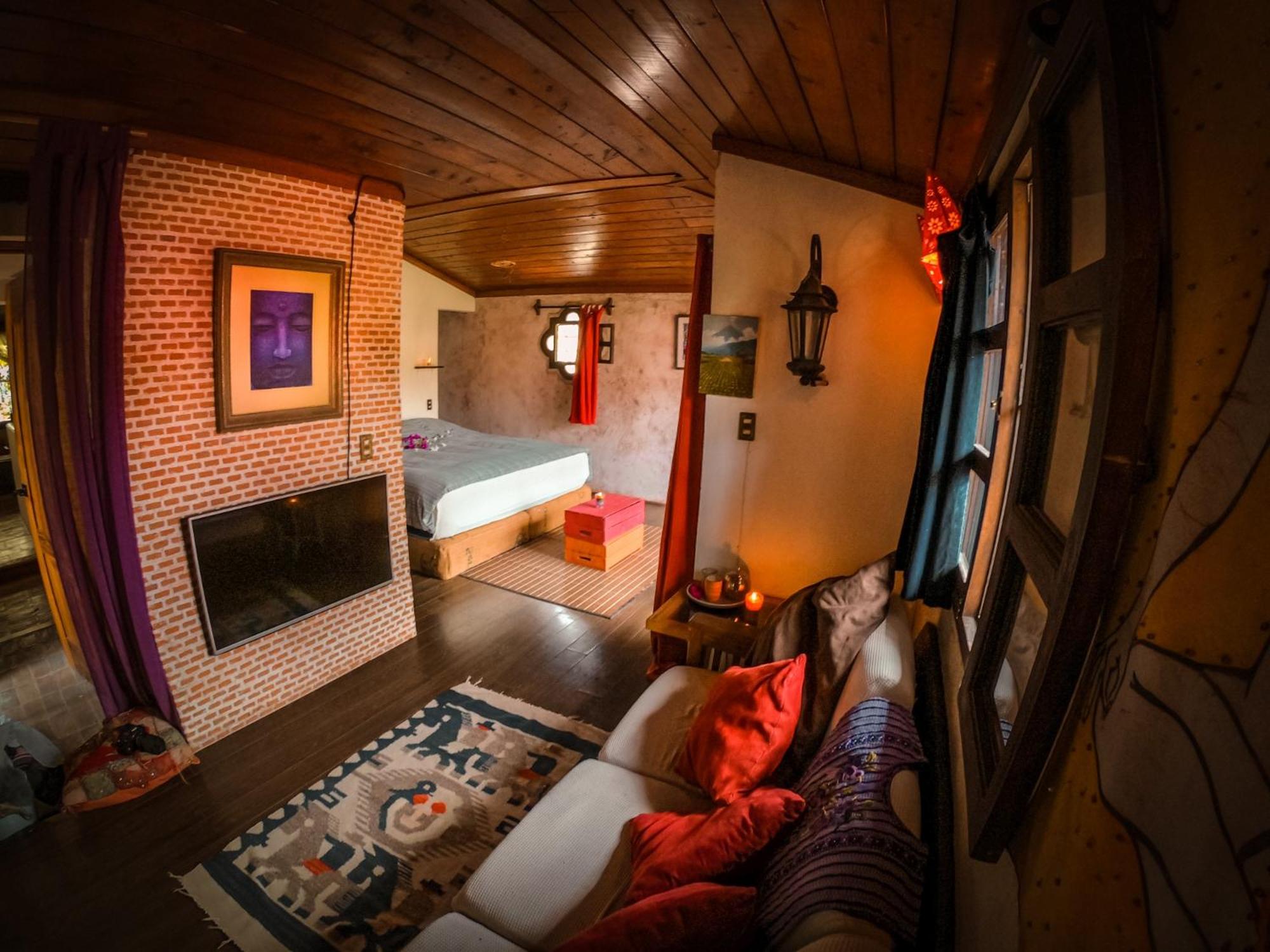 King Suite with Balcony photo 3