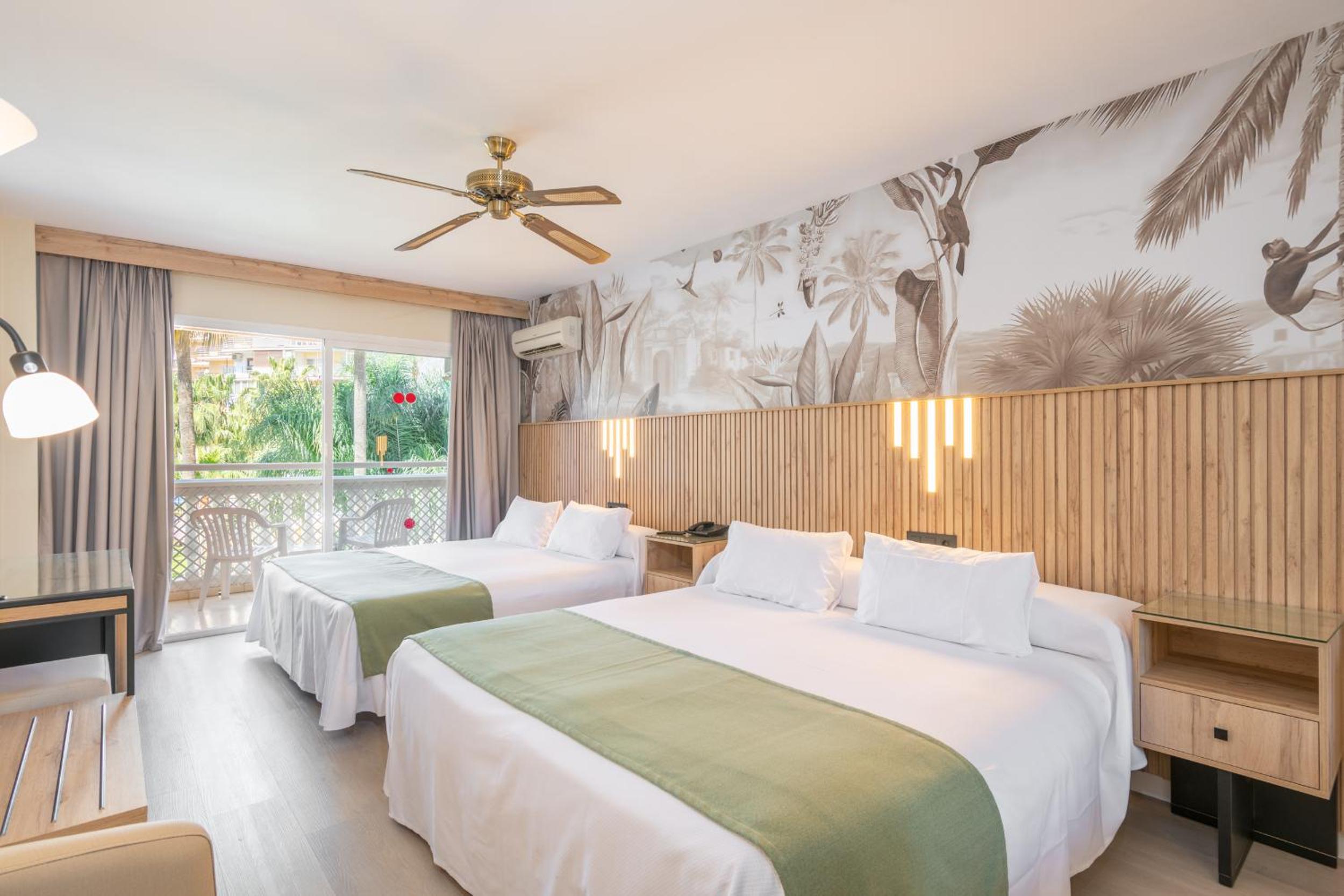 Habitación Cuádruple con Terraza