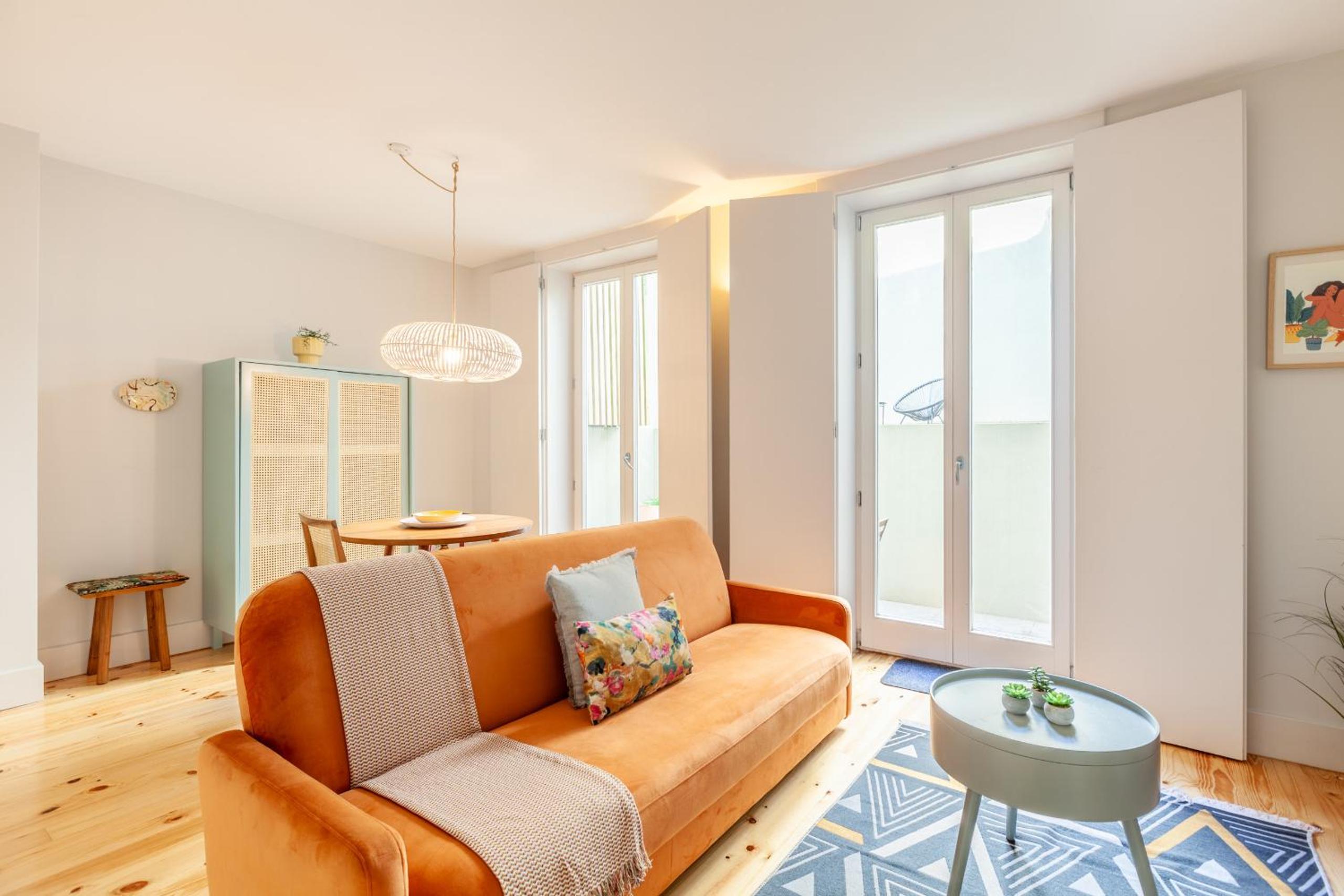 Apartment with Terrace - Photo 30