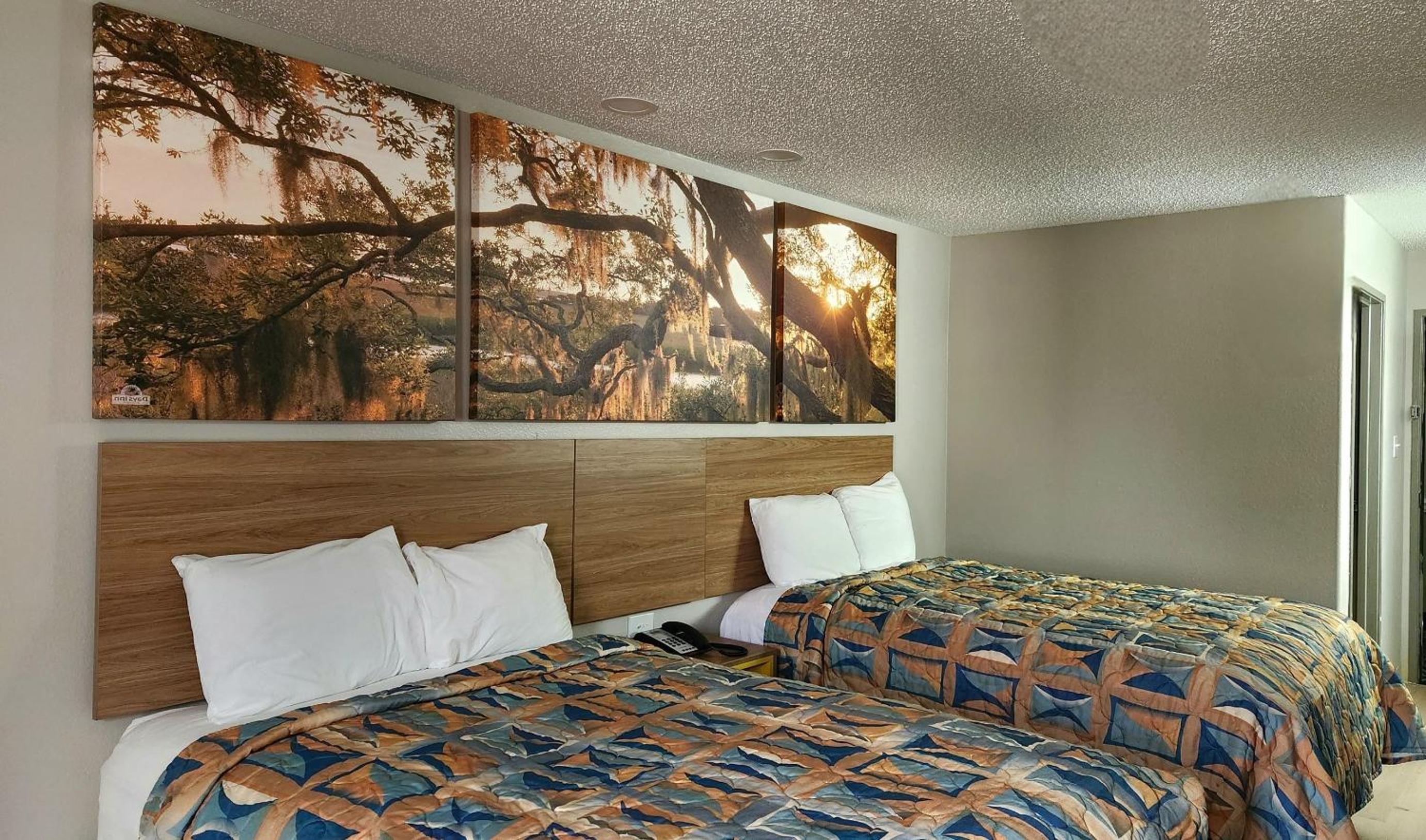 Double Room with Two Double Beds - Non-Smoking - Photo 5