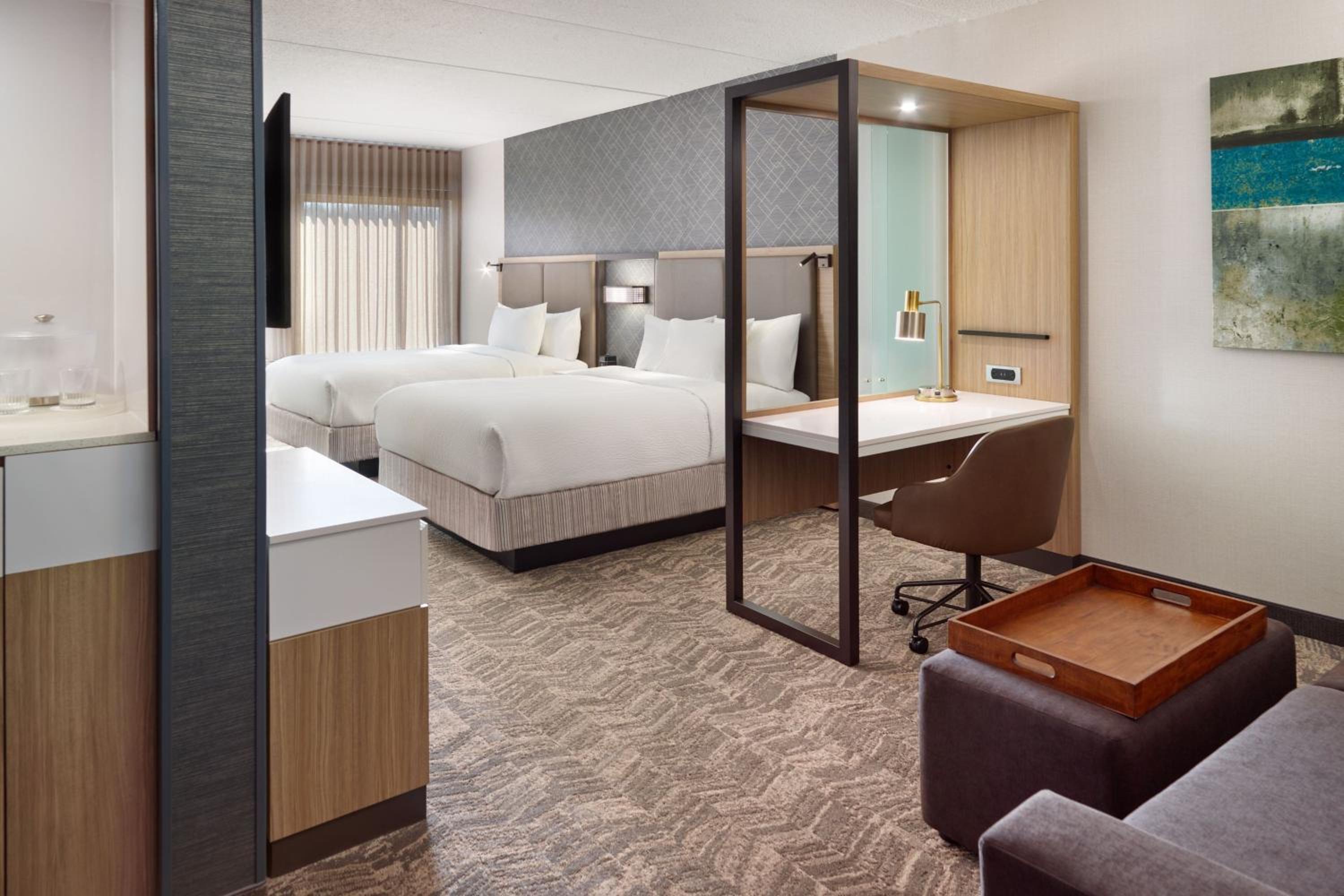 Queen Suite with Two Queen Beds and Trundle Bed - Photo 1
