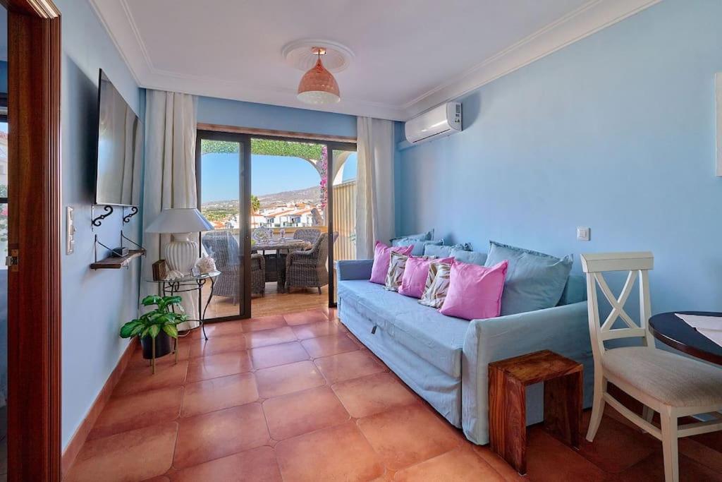Apartamento de una habitación con vista al mar