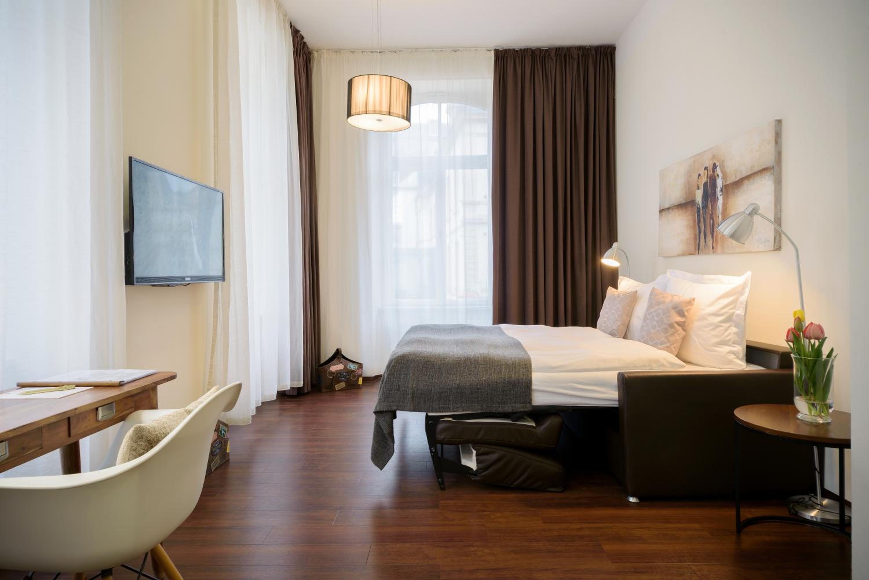 Spacious, stylish Apartment , 50 sqm with separate bed room  photo 2