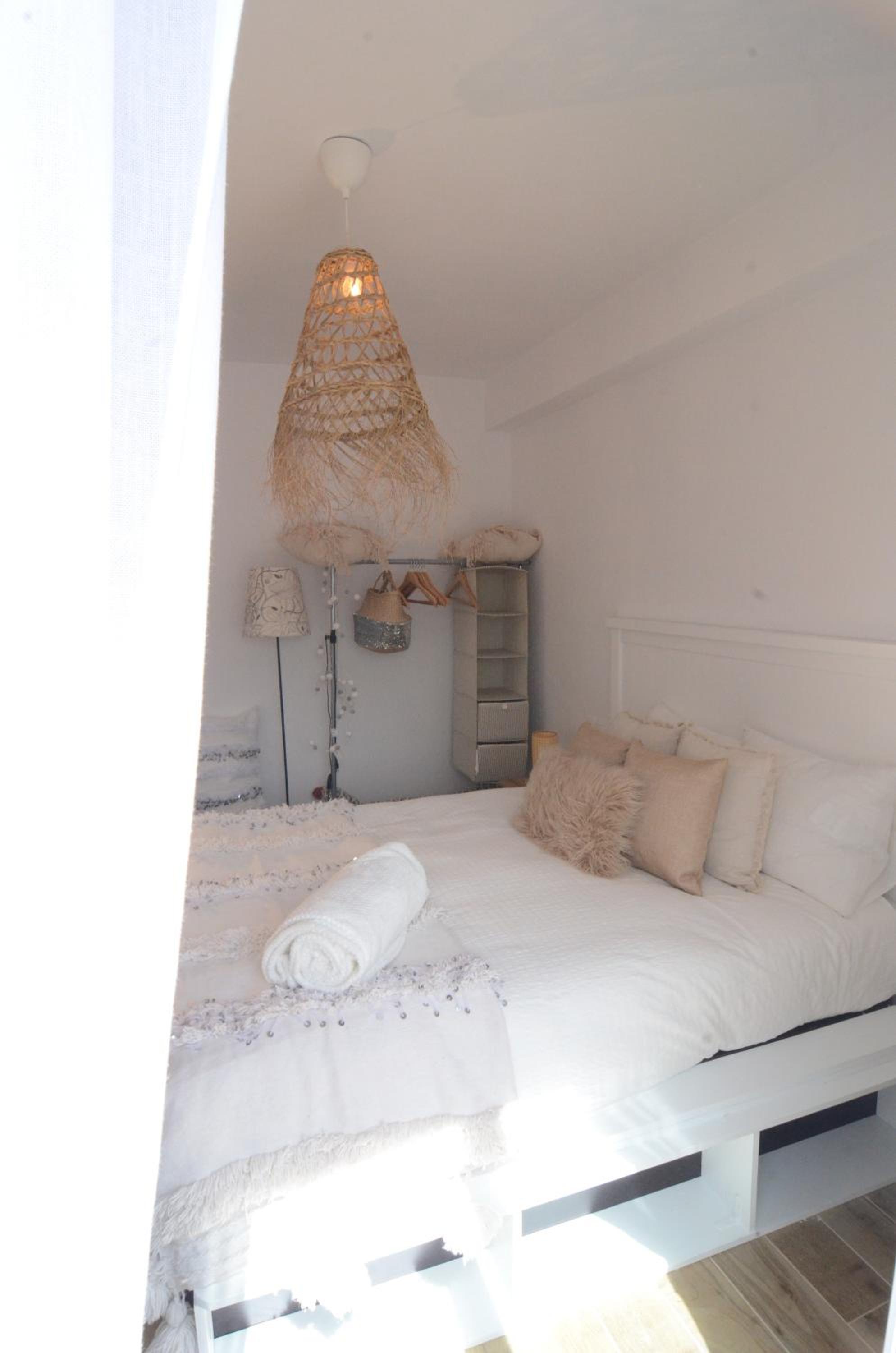 Three-Bedroom House photo 3