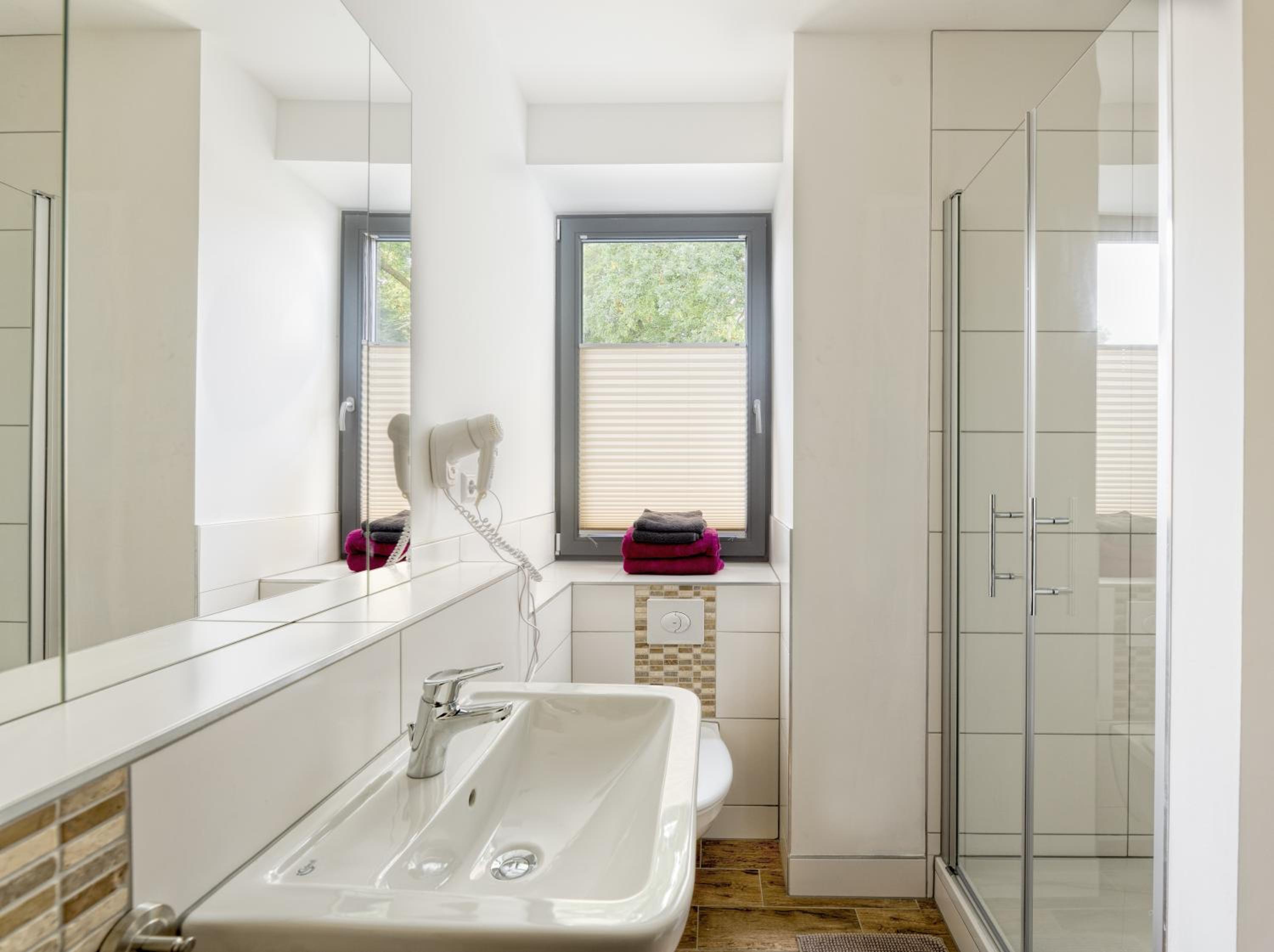 Double Room - Photo 8