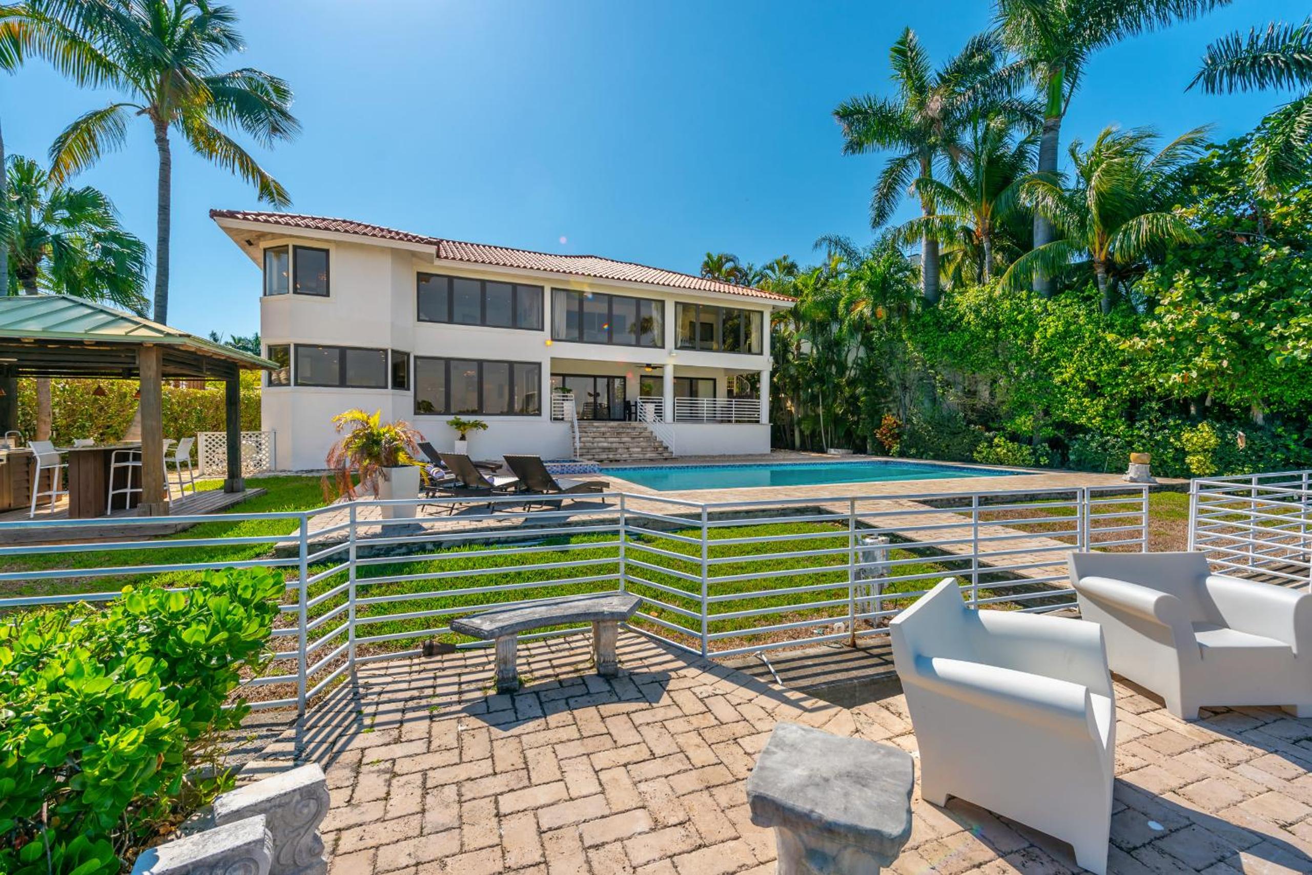 Villa photo 3