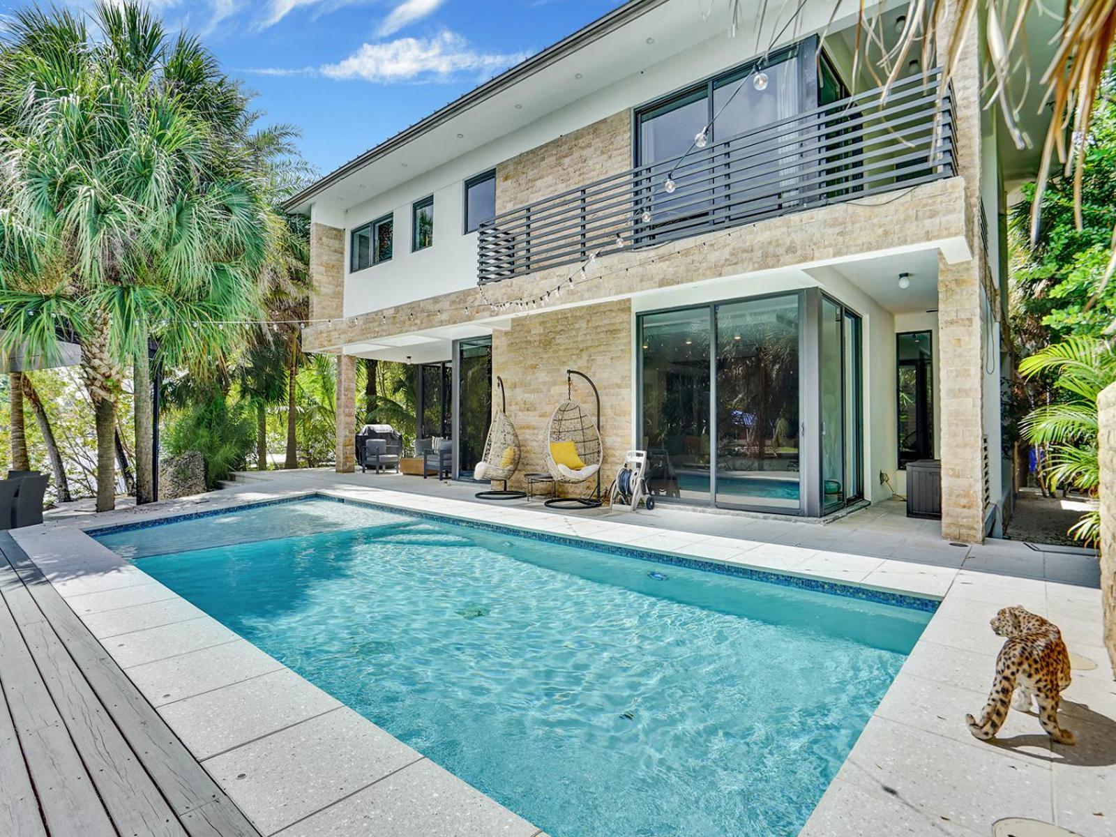 Villa photo 2