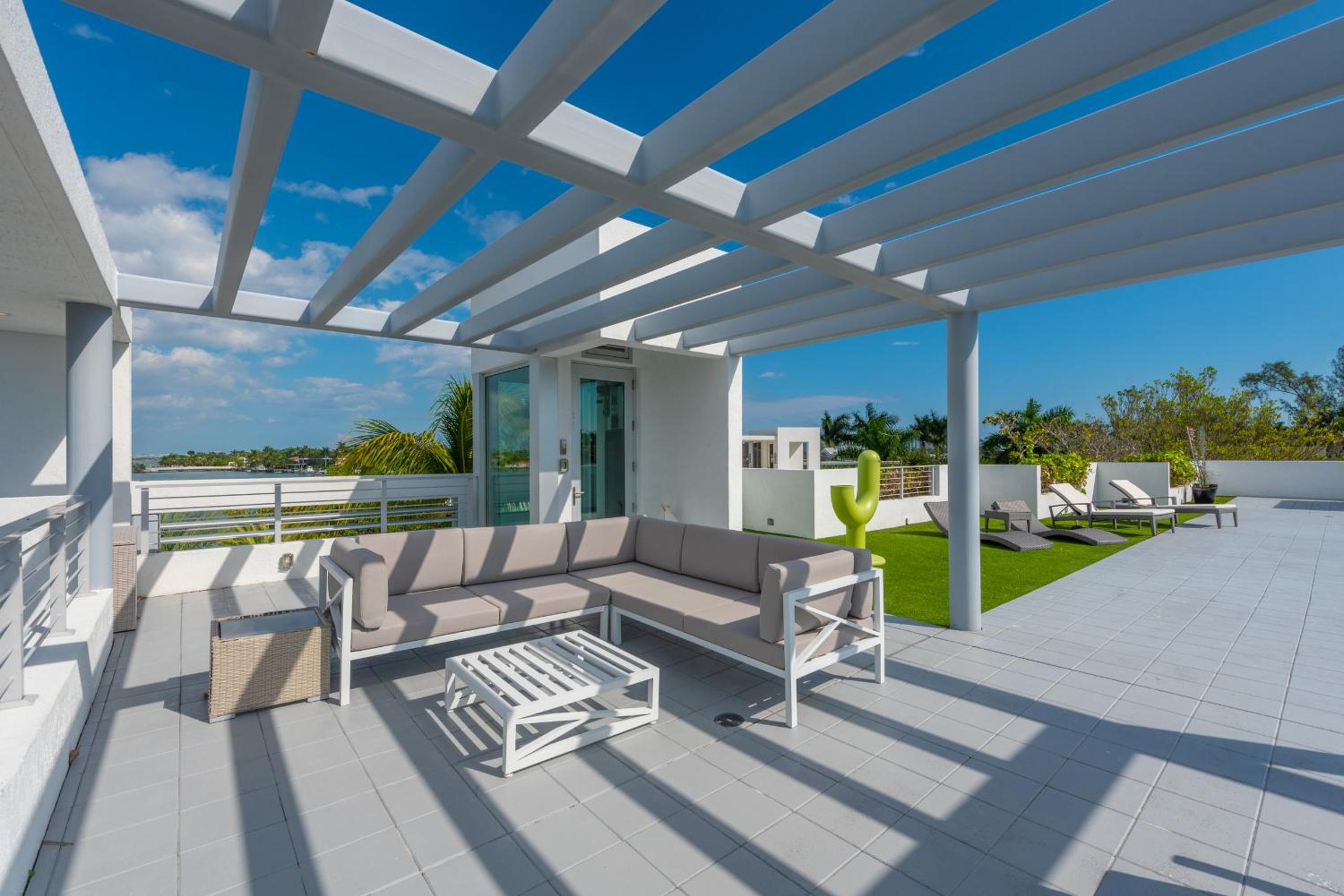 Villa With Private Pool photo 2