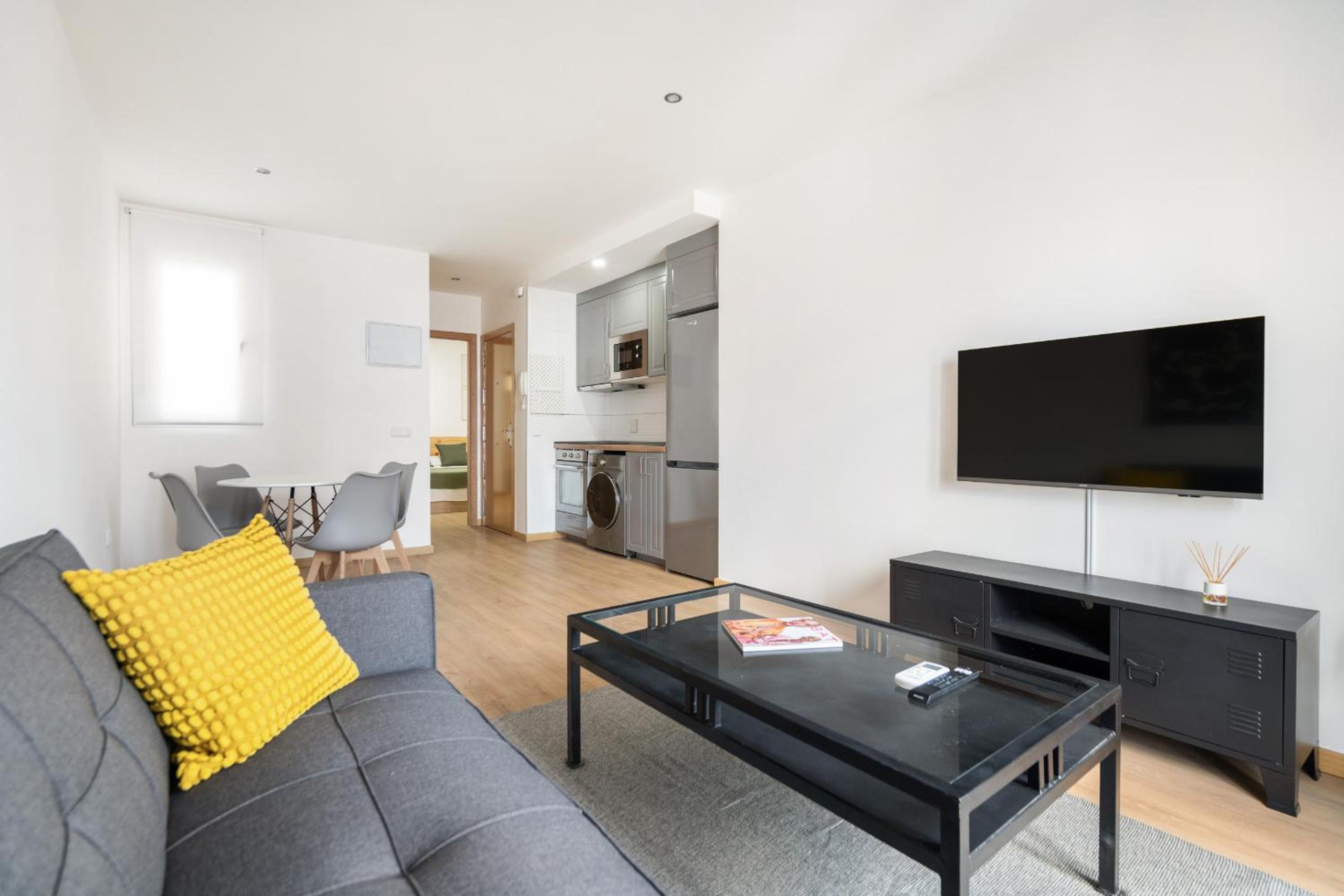Apartment photo 2