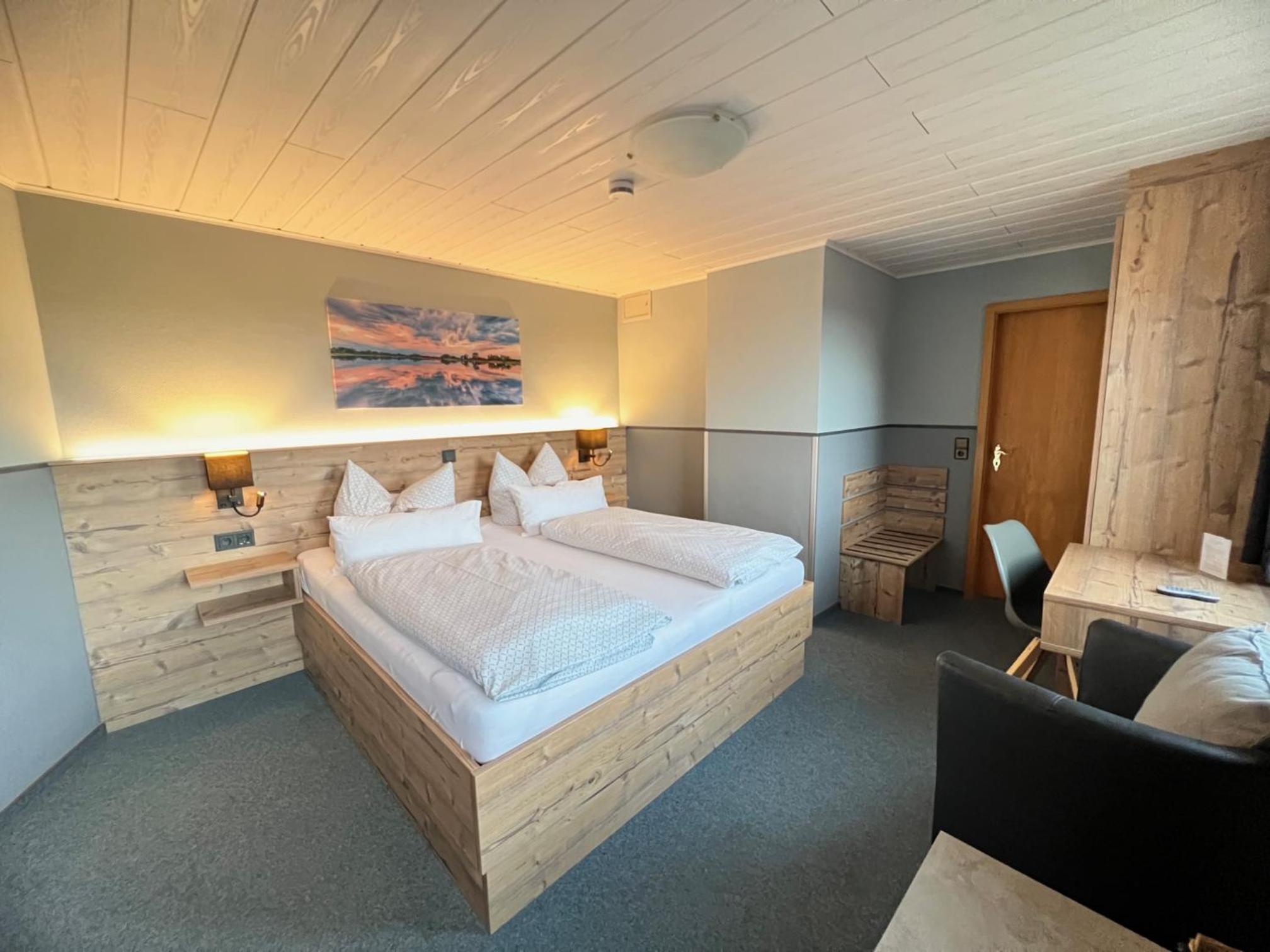 Double Room - Photo 9