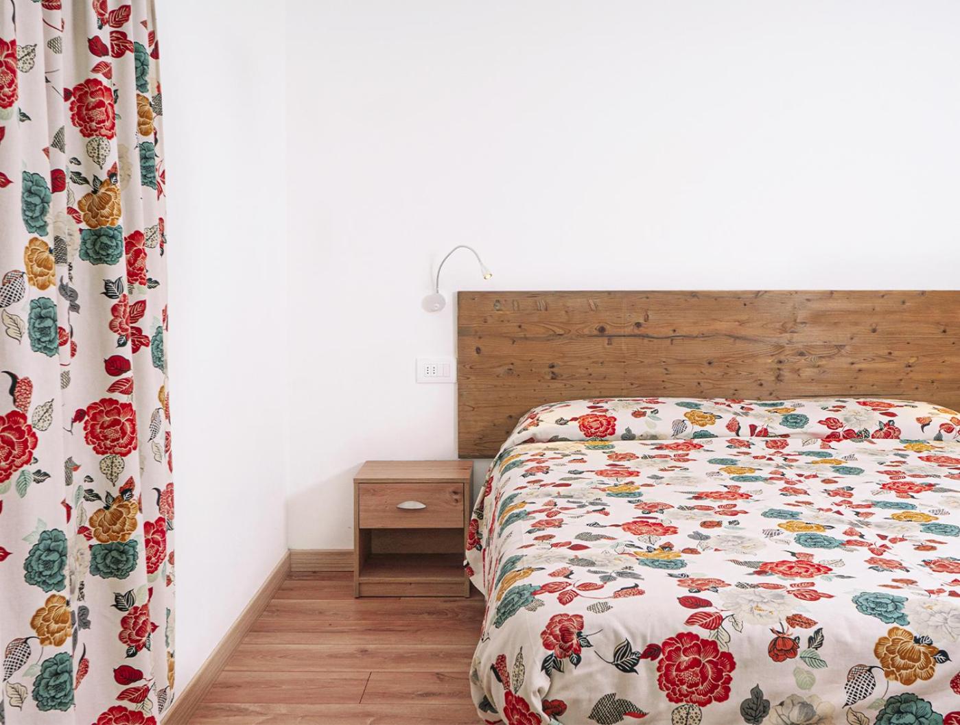 Two-Bedroom House photo 3