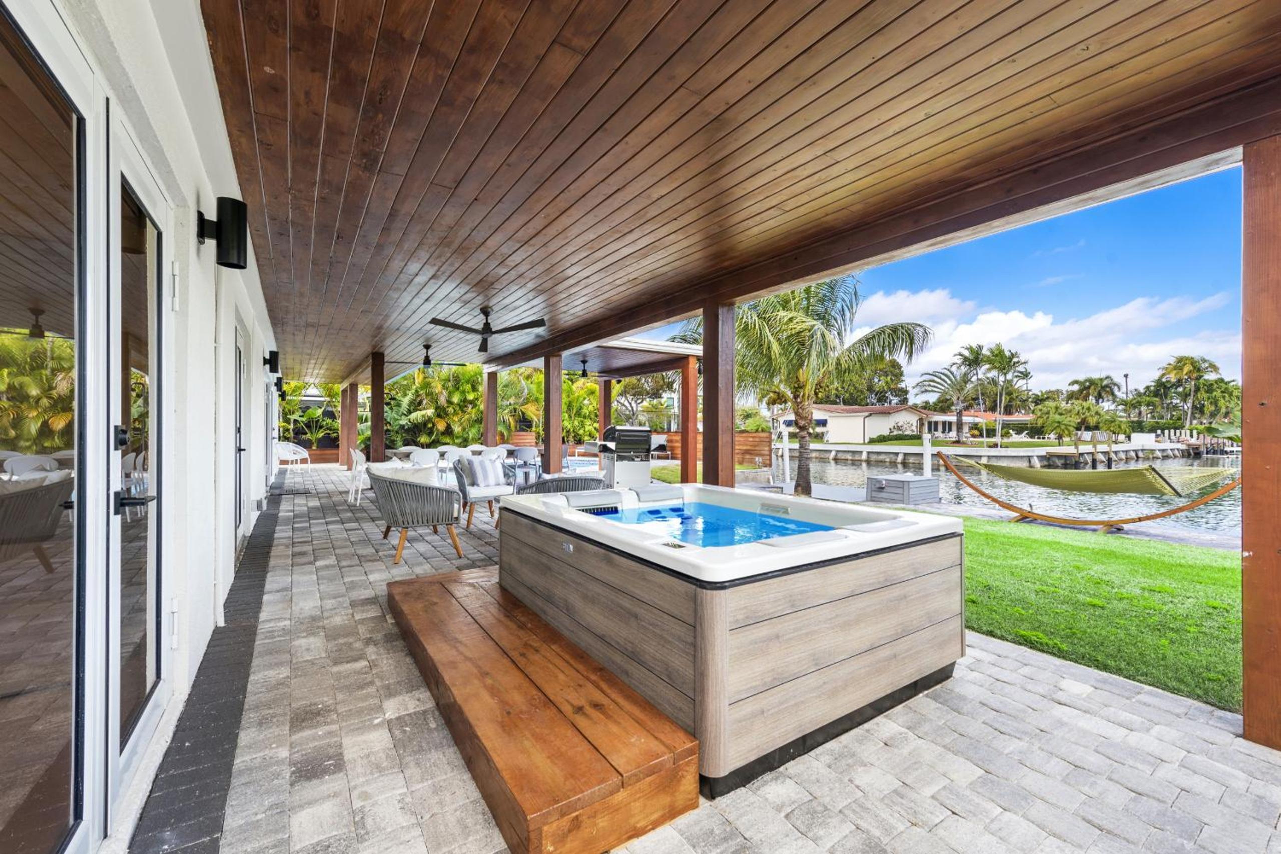 Villa photo 2