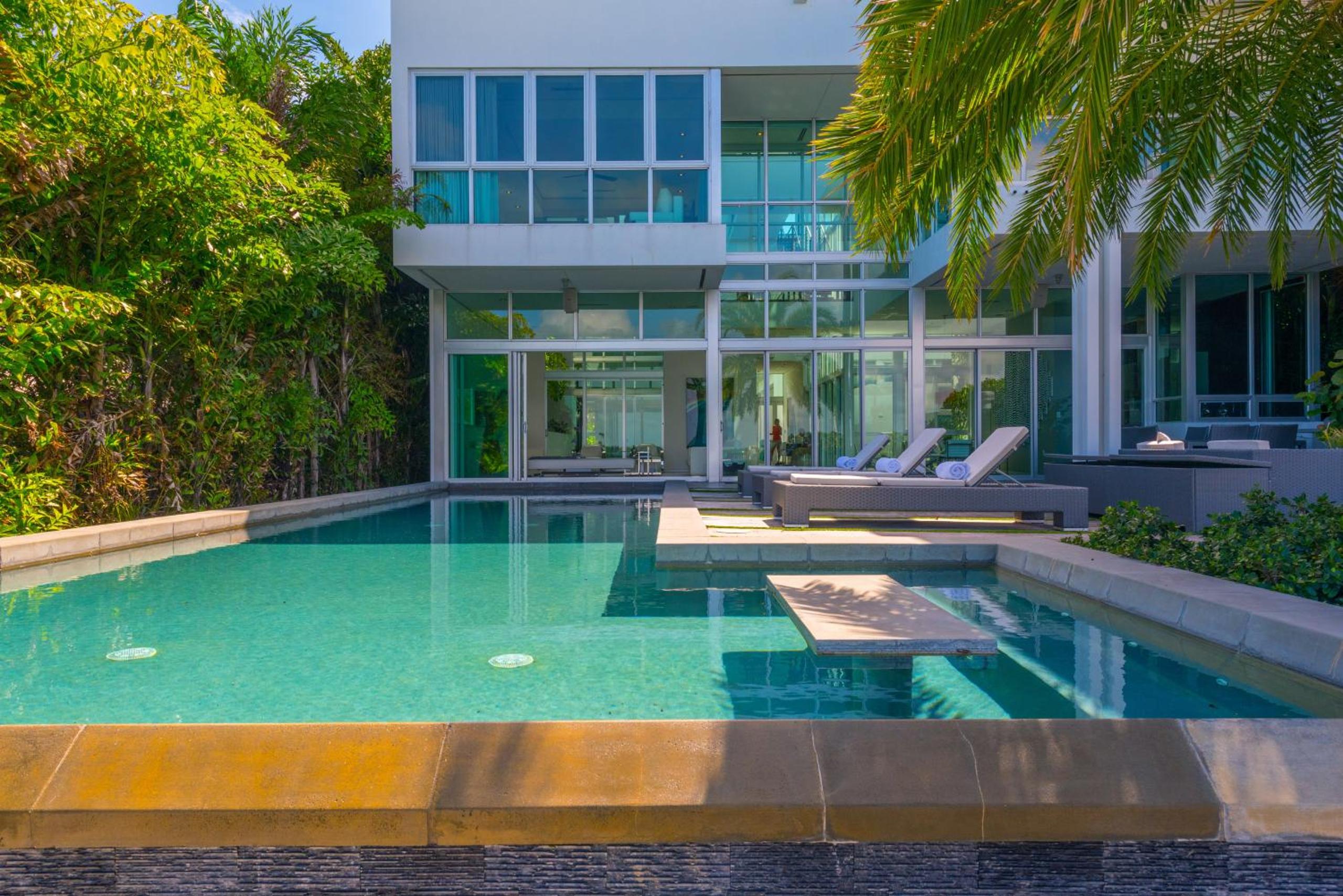 Villa photo 3