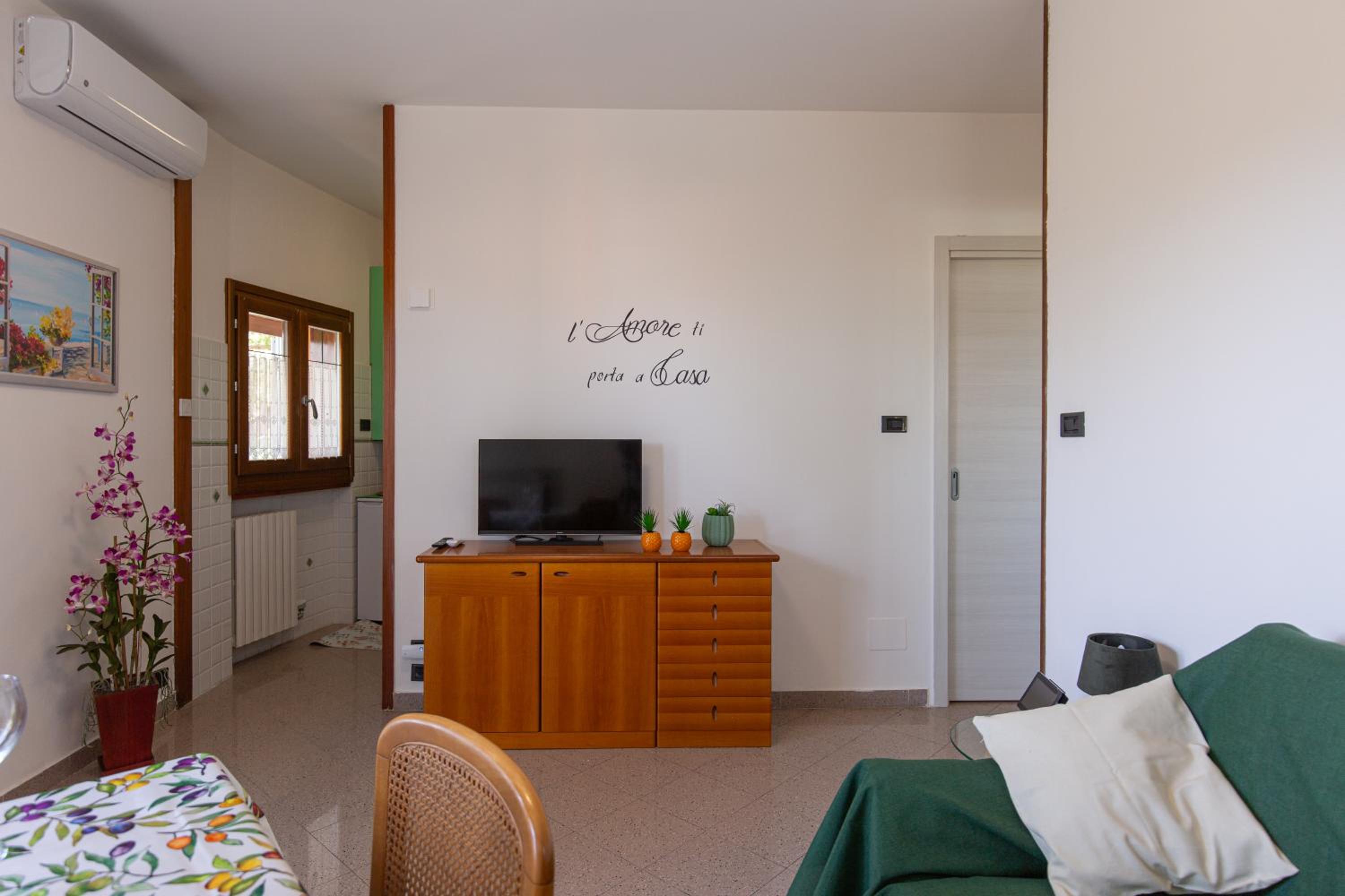 Apartment with Lake View