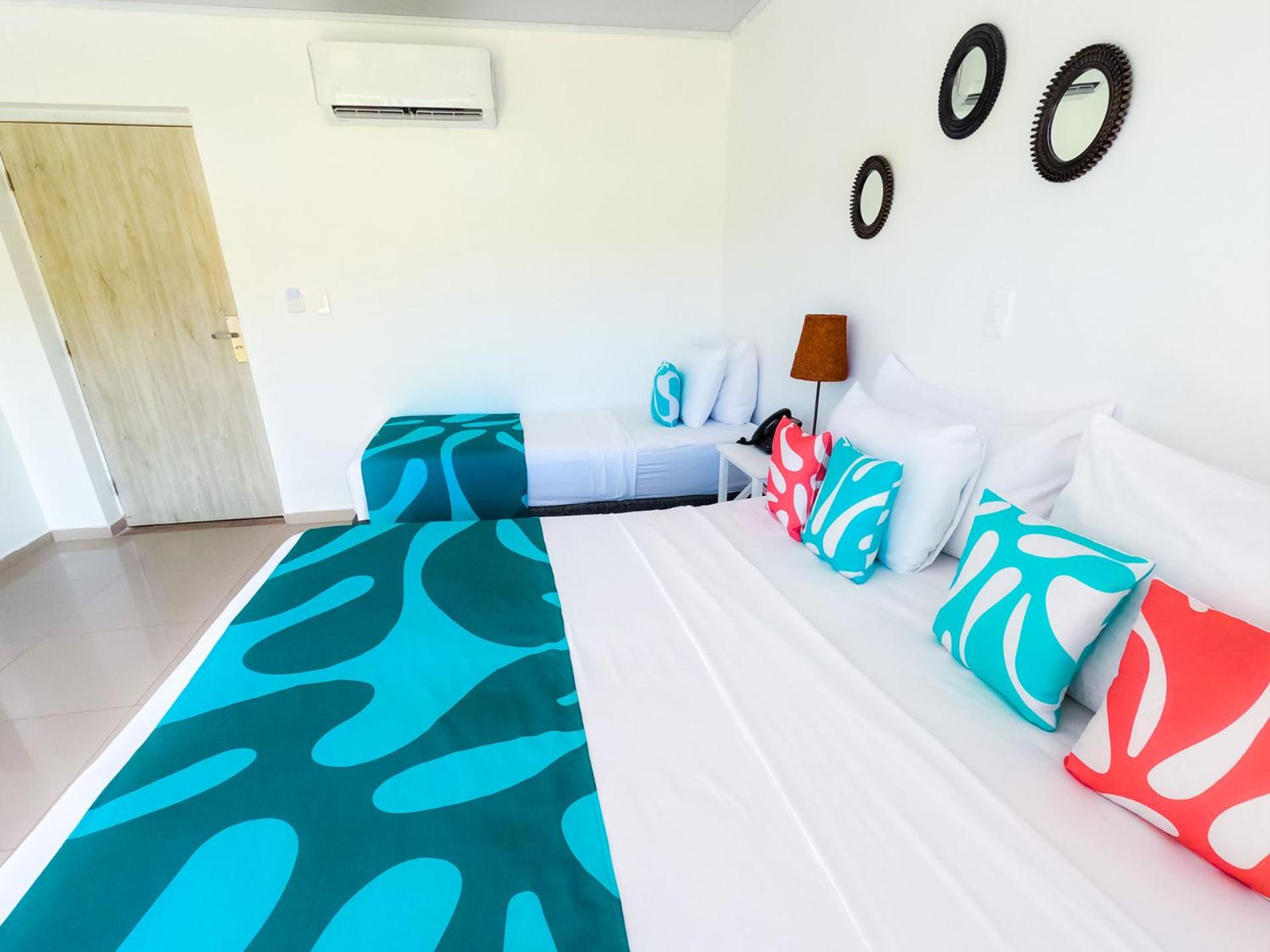 Triple Room with Pool View photo 3