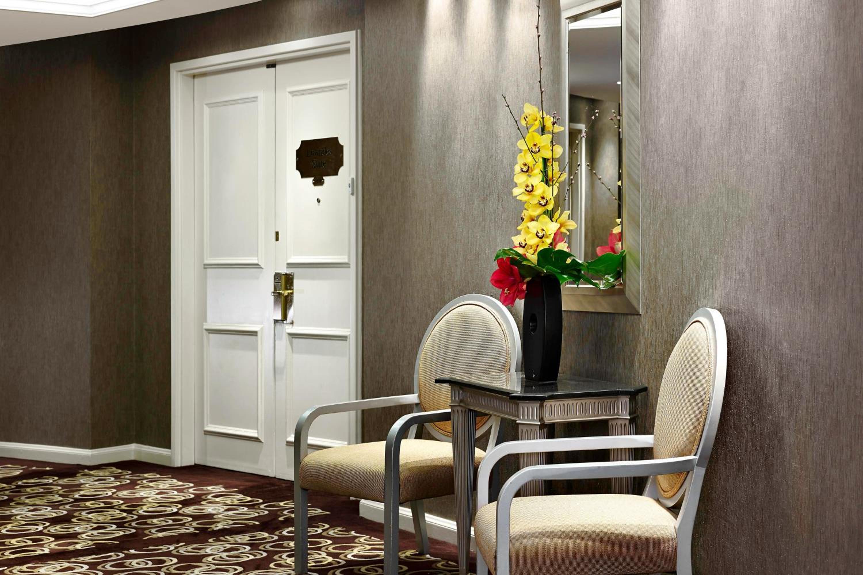Lowndes Suite, 2 Bedroom Penthouse Suite, Skyline view