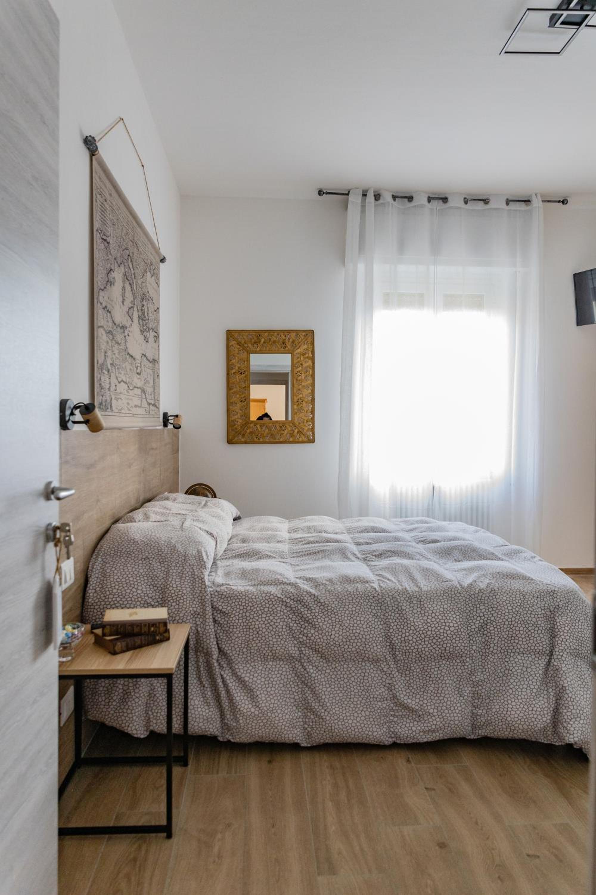 Double Room with Private Bathroom photo 3