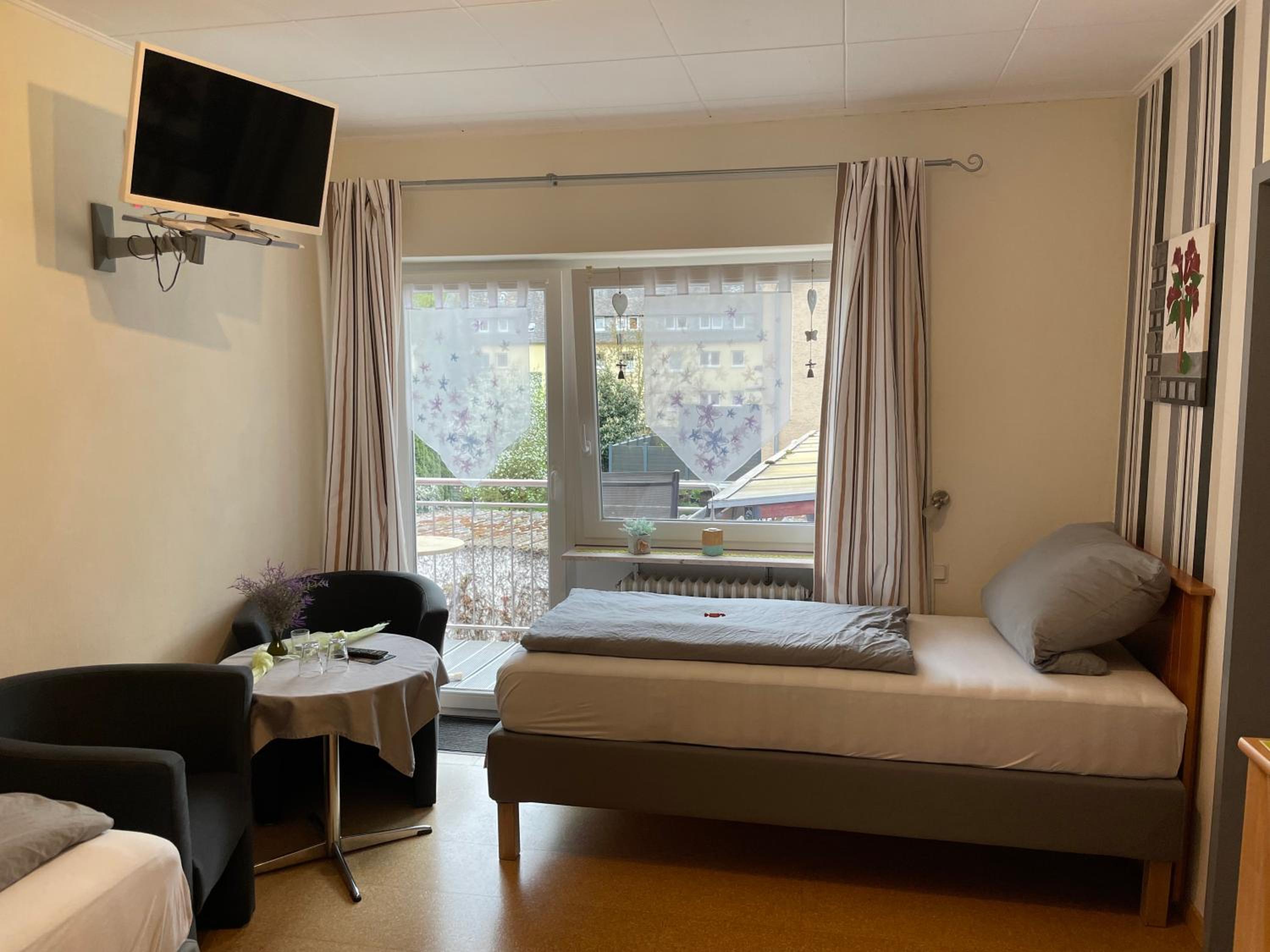 Standard Twin Room with Garden View photo 1