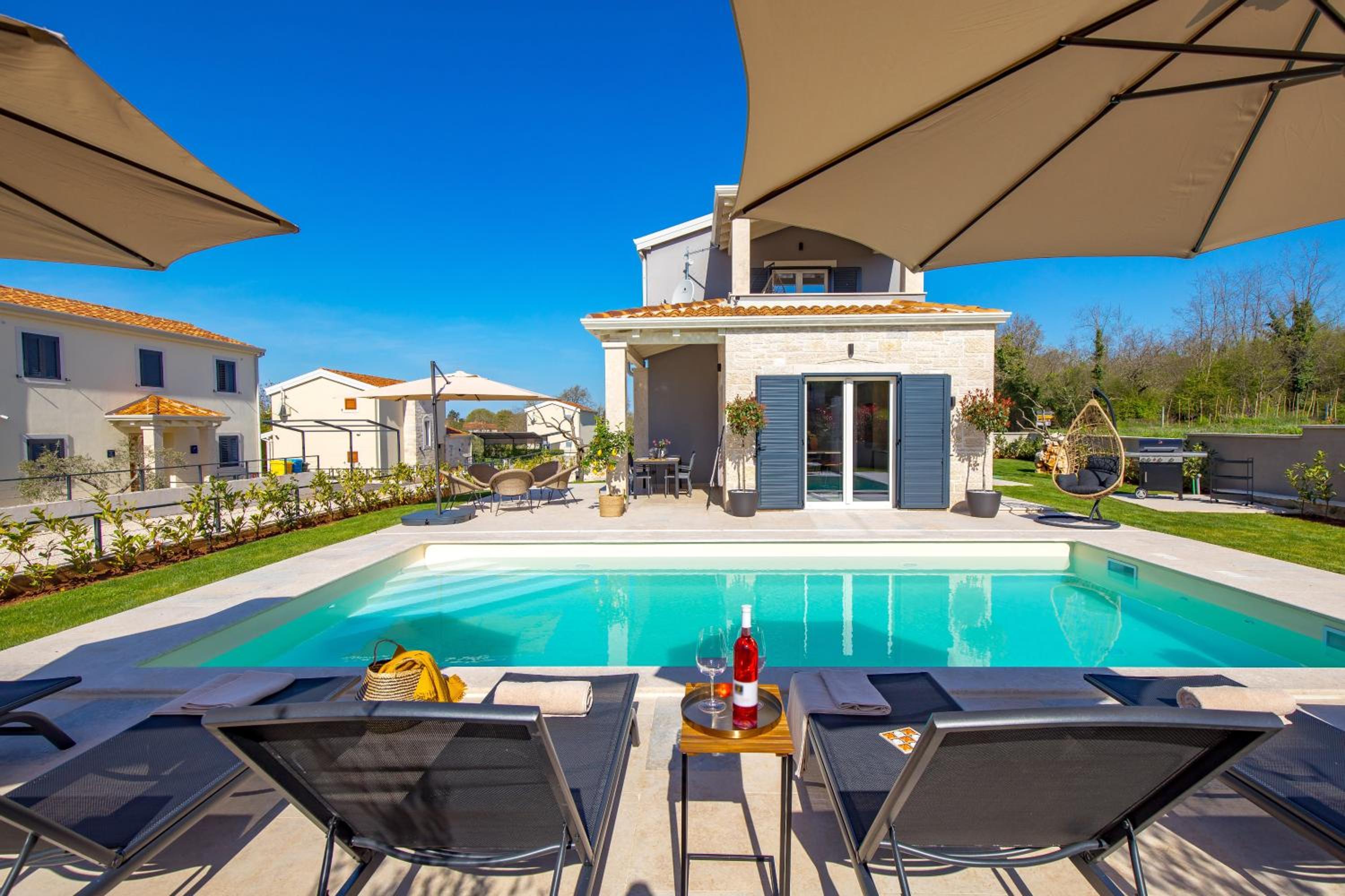 Villa with Private Pool photo 2