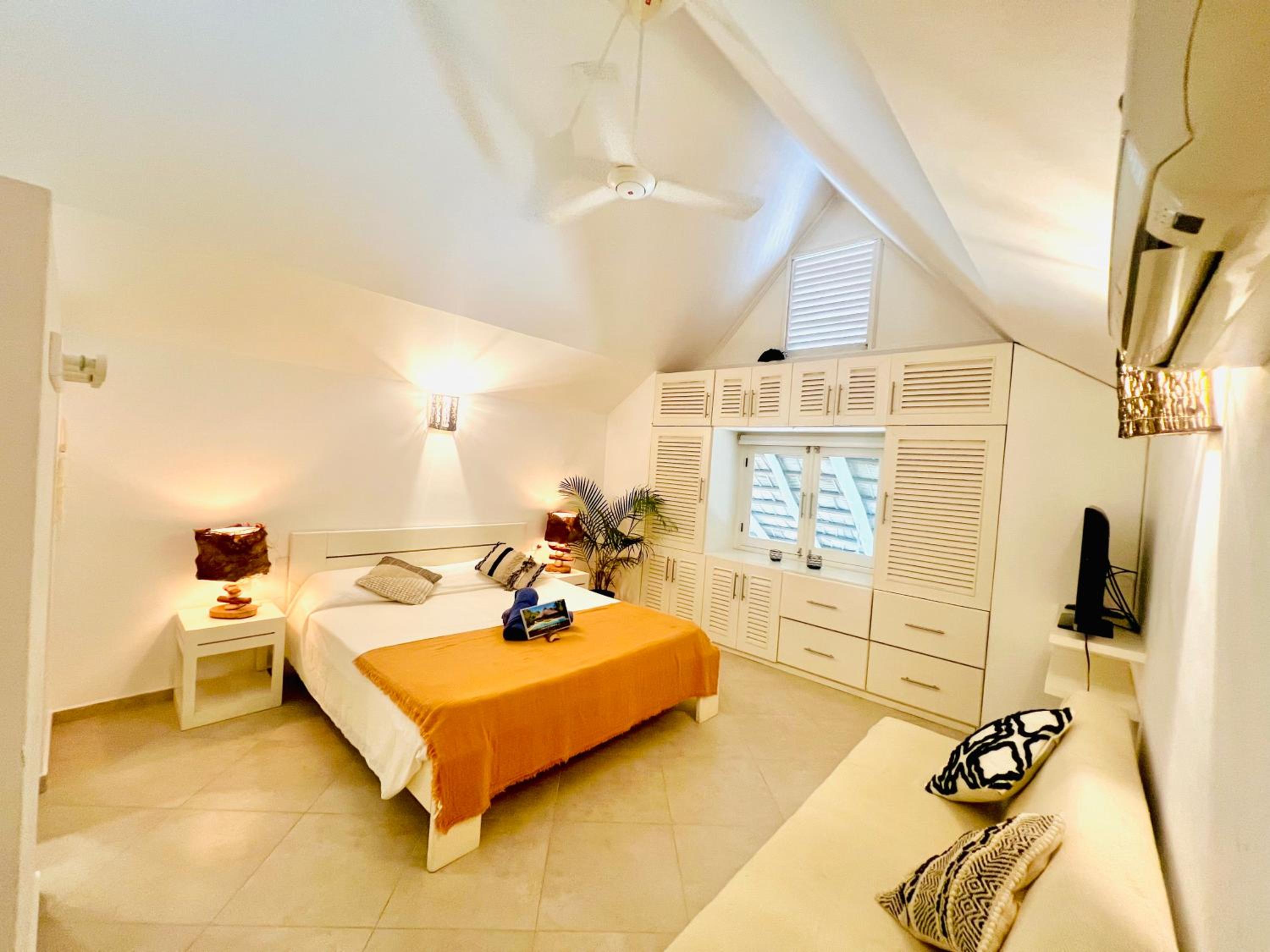 King Room with Pool View photo 2