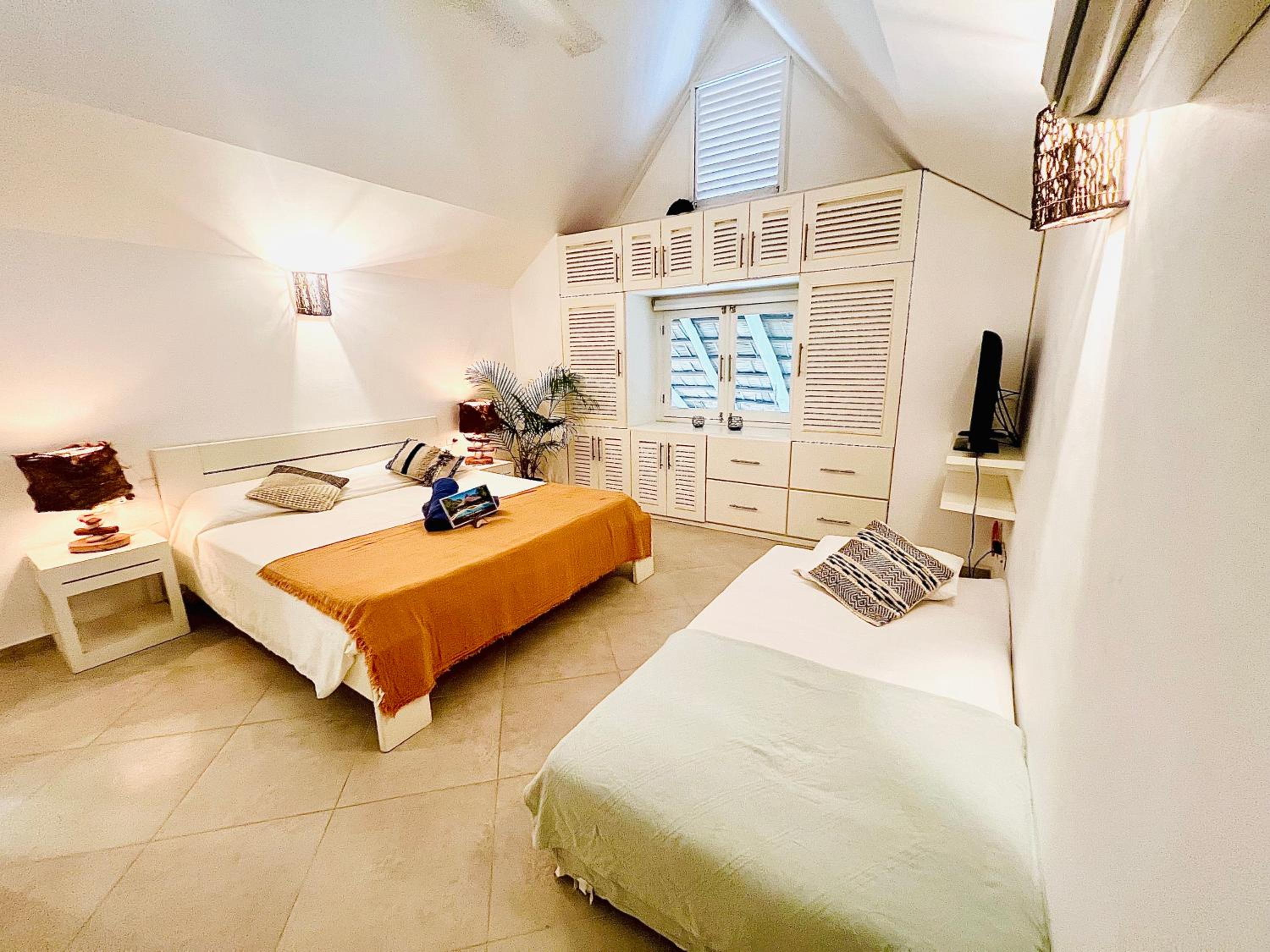 King Room with Pool View photo 3